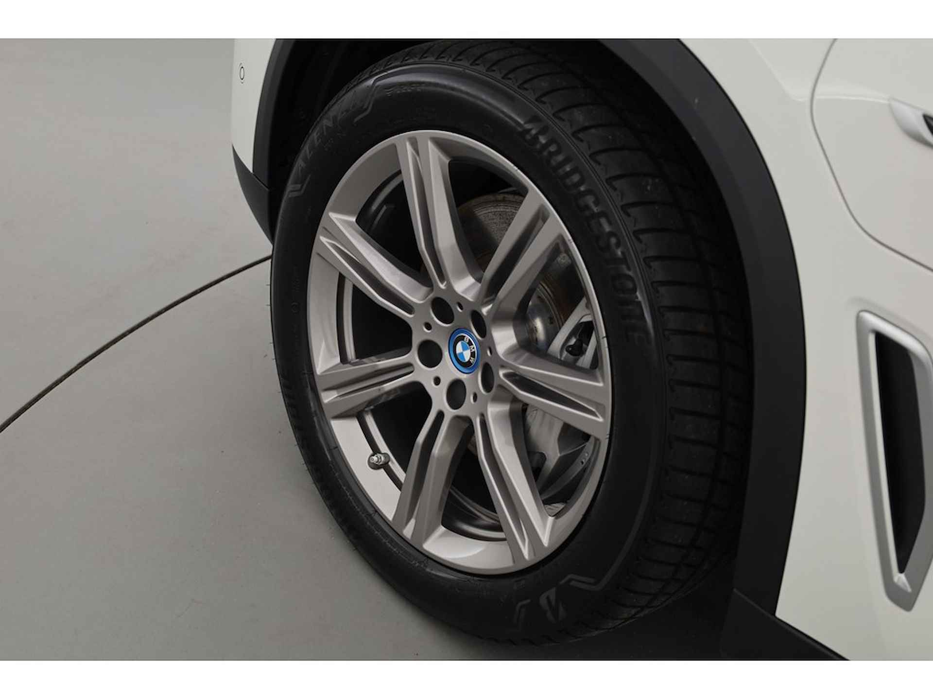 BMW X5 xDrive45e High Executive, Pano-dak, Trekhaak, Head-up, H&K Audio - 41/44