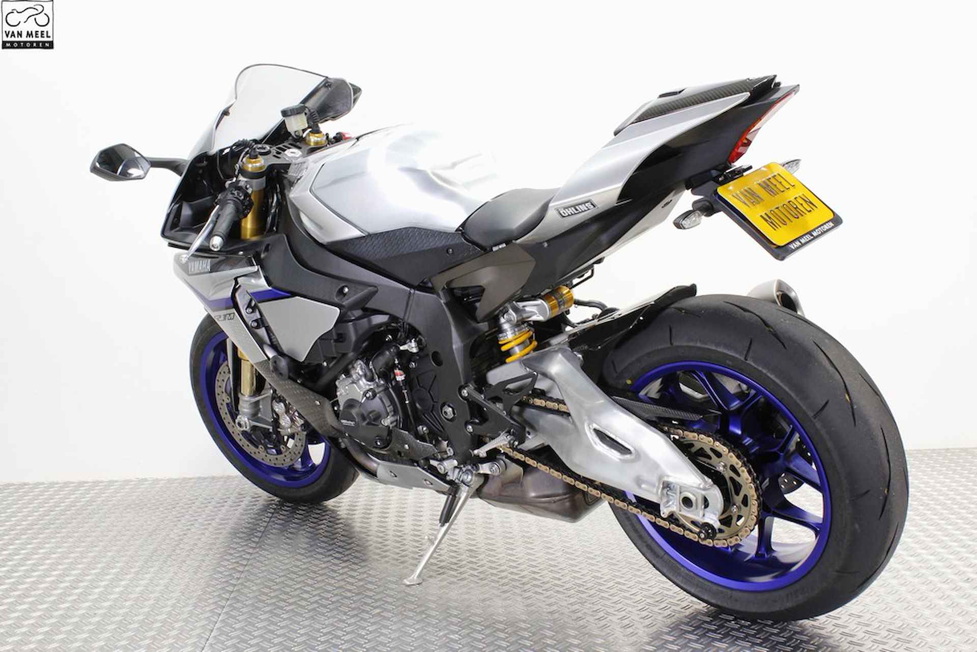 Yamaha R1 M - 5/22