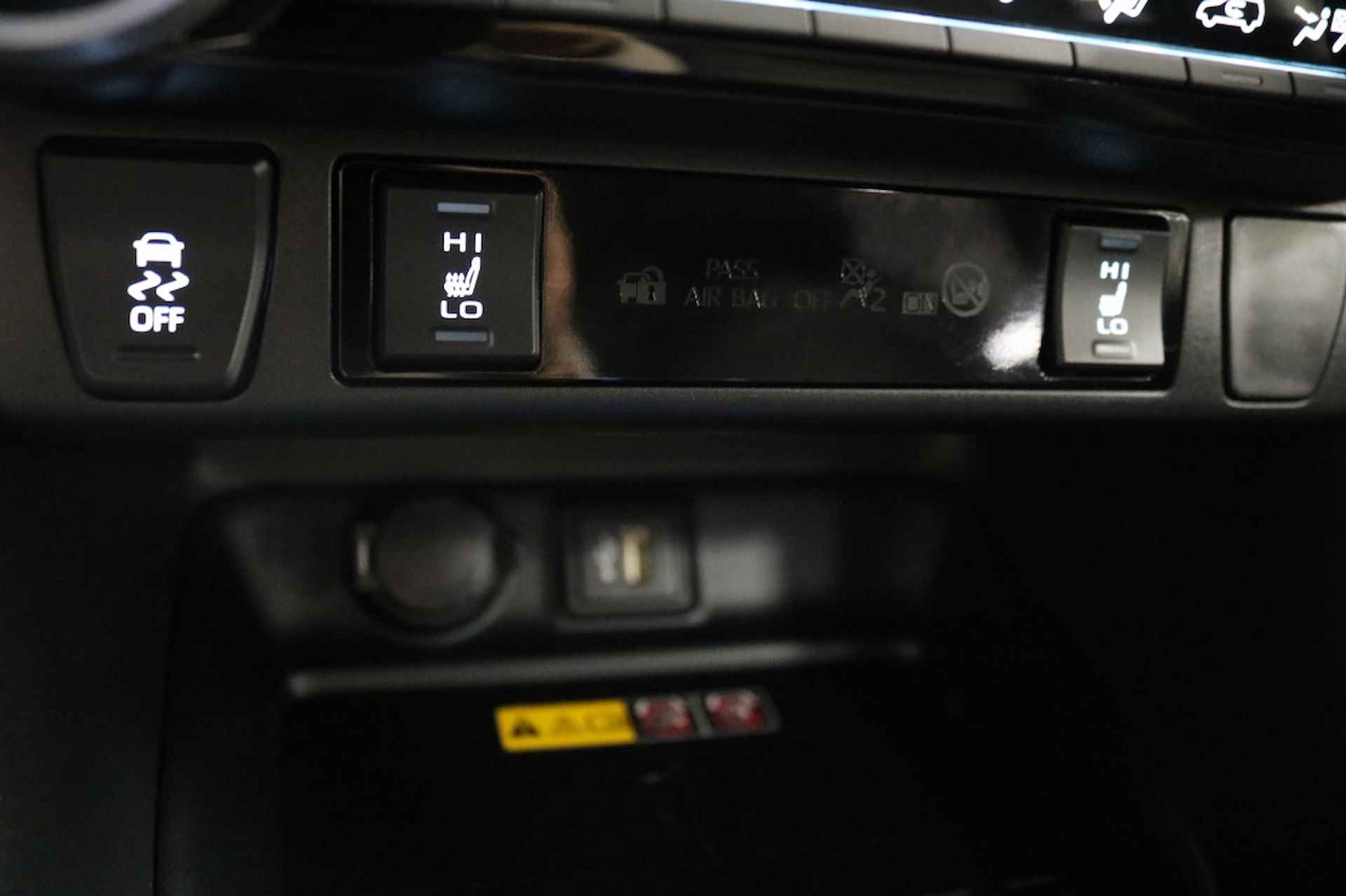 Toyota RAV4 2.5 Hybrid Style MY23 | Innovation Pack! - 22/35