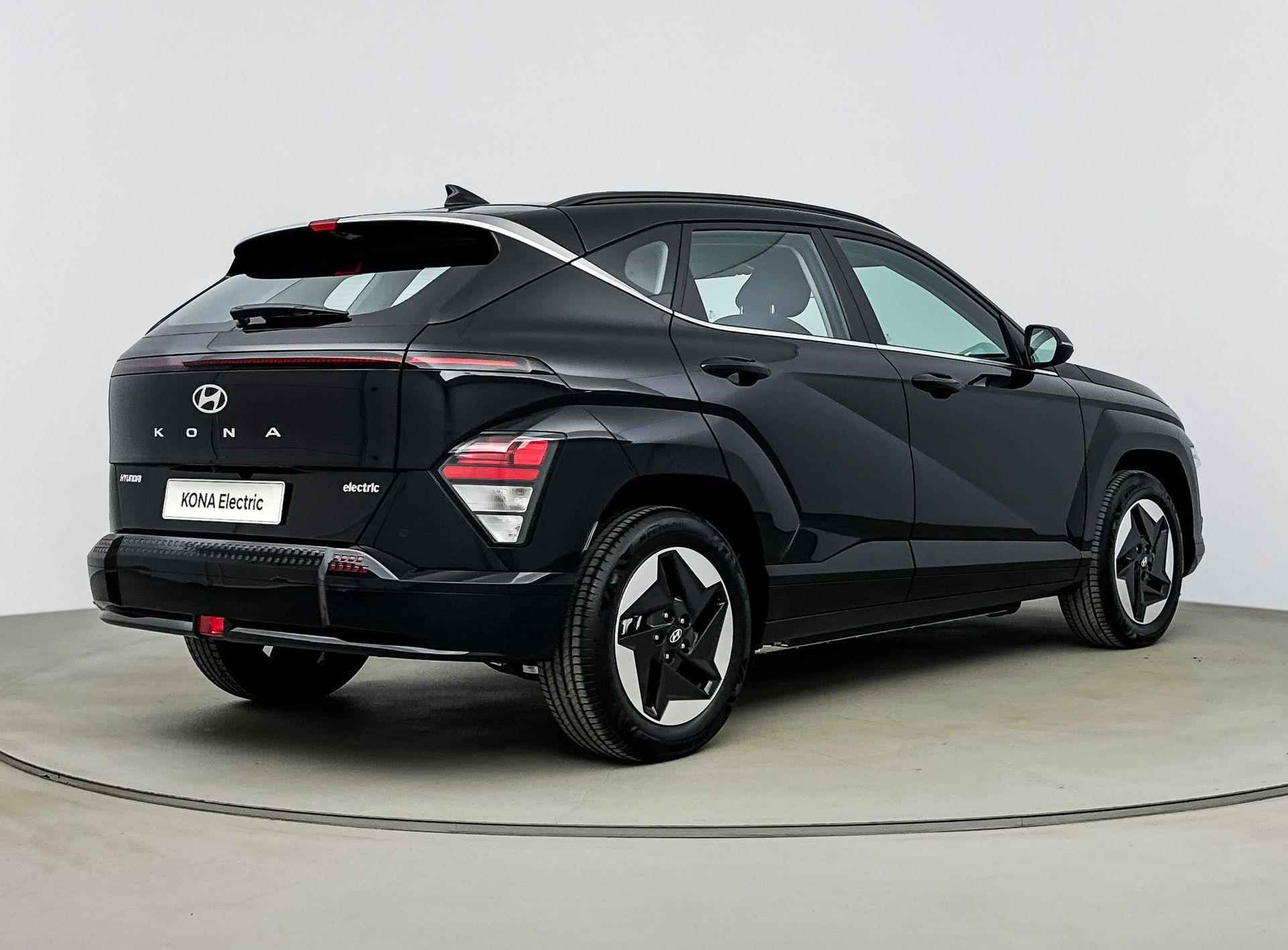 Hyundai Kona Electric Comfort 65.4 kWh | Incl. €4500,- Korting! | 514km Actieradius! | Bluelink app | Navigatie | Camera | Adaptive cruise control | - 3/29