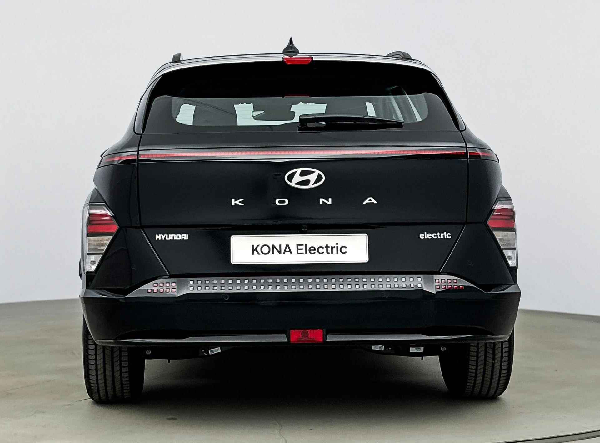 Hyundai Kona Electric Comfort 65.4 kWh | Incl. €4500,- Korting! | 514km Actieradius! | Bluelink app | Navigatie | Camera | Adaptive cruise control | - 6/29