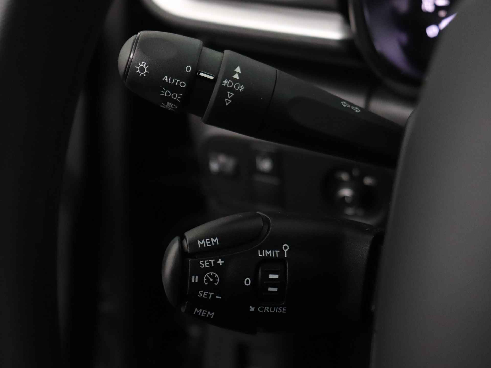Citroën C3 PureTech 83pk Feel Edition | Rijklaar | Navigatie | parkeersensoren achter | Apple carplay / android auto | - 19/25