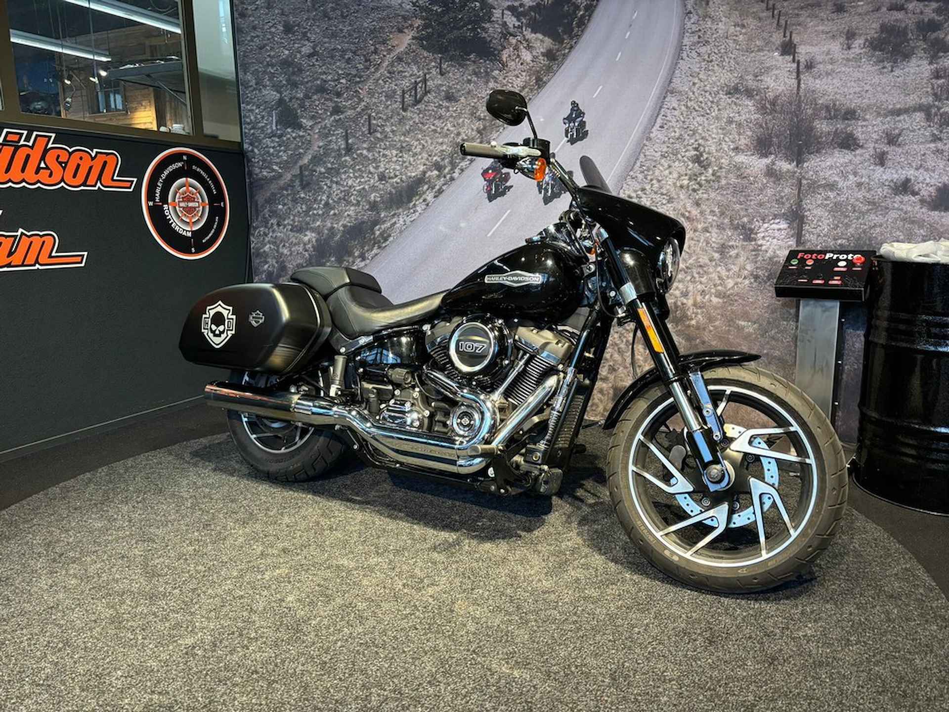 Harley-Davidson FLSB Sport Glide - 2/9