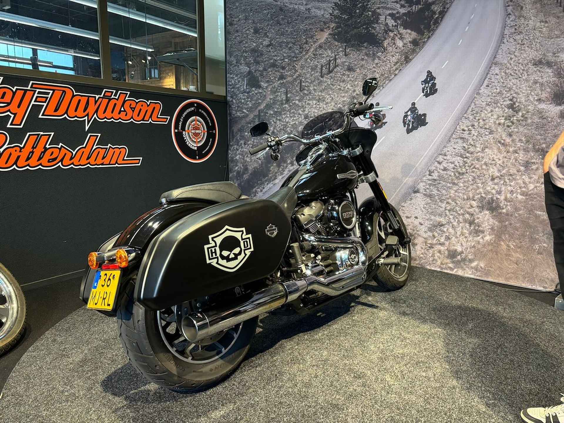 Harley-Davidson FLSB Sport Glide - 6/9