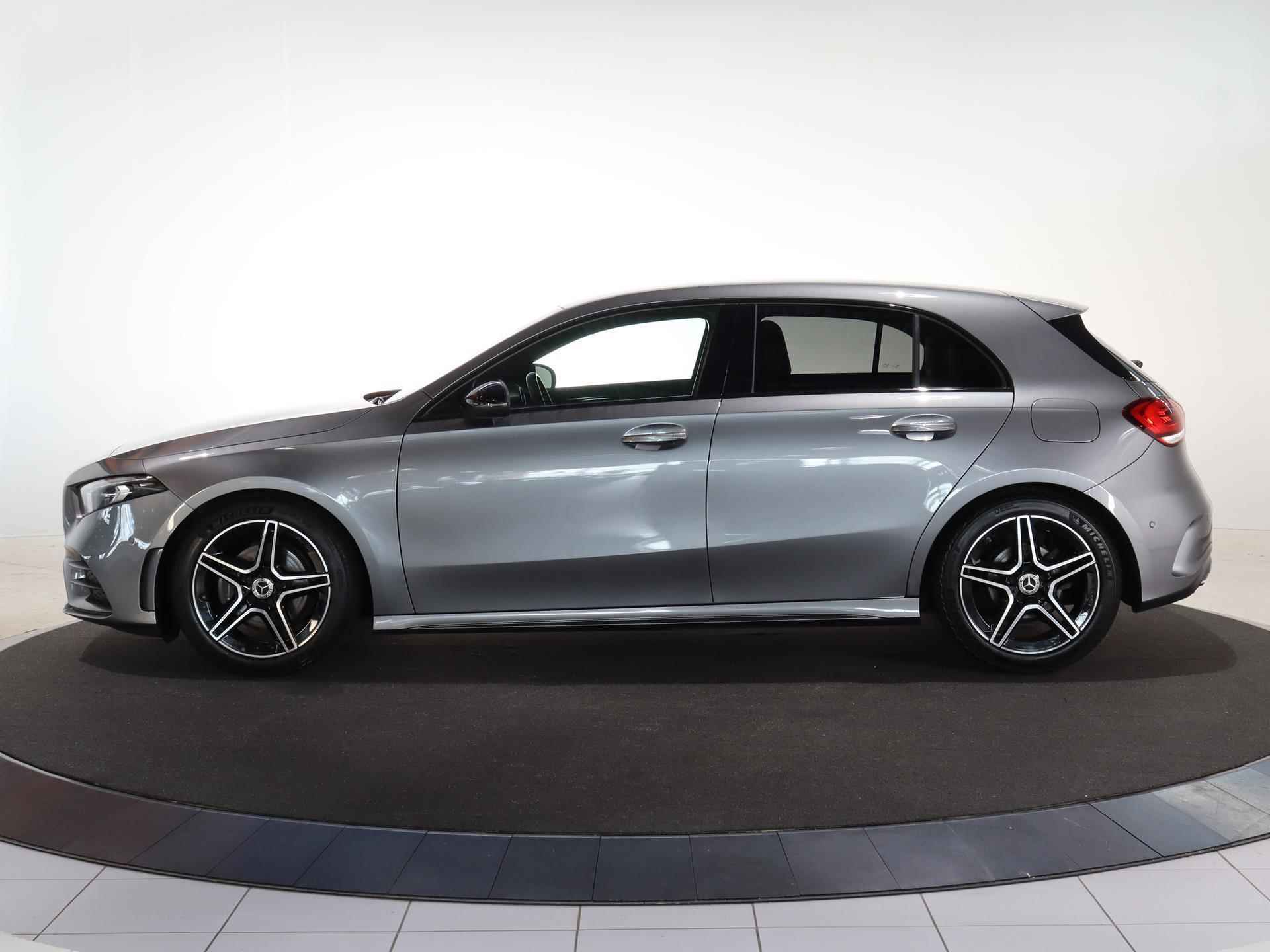 Mercedes-Benz A-klasse 180 Business Solution AMG | Widescreen | 18 Inch | Stoelverwarming | Achteruitrijcamera | Spoorassistent | LED Koplampen | - 6/23