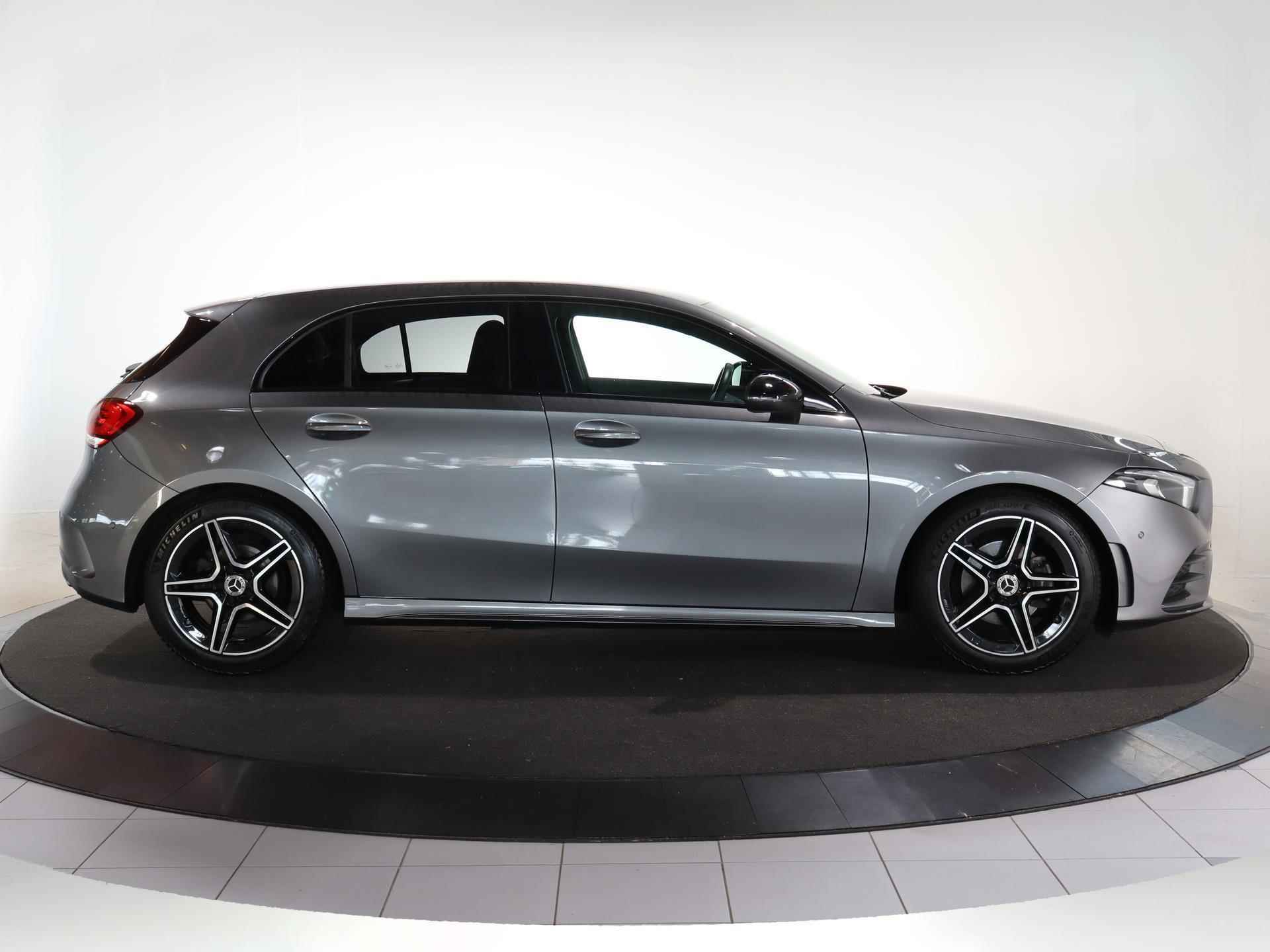 Mercedes-Benz A-klasse 180 Business Solution AMG | Widescreen | 18 Inch | Stoelverwarming | Achteruitrijcamera | Spoorassistent | LED Koplampen | - 7/23