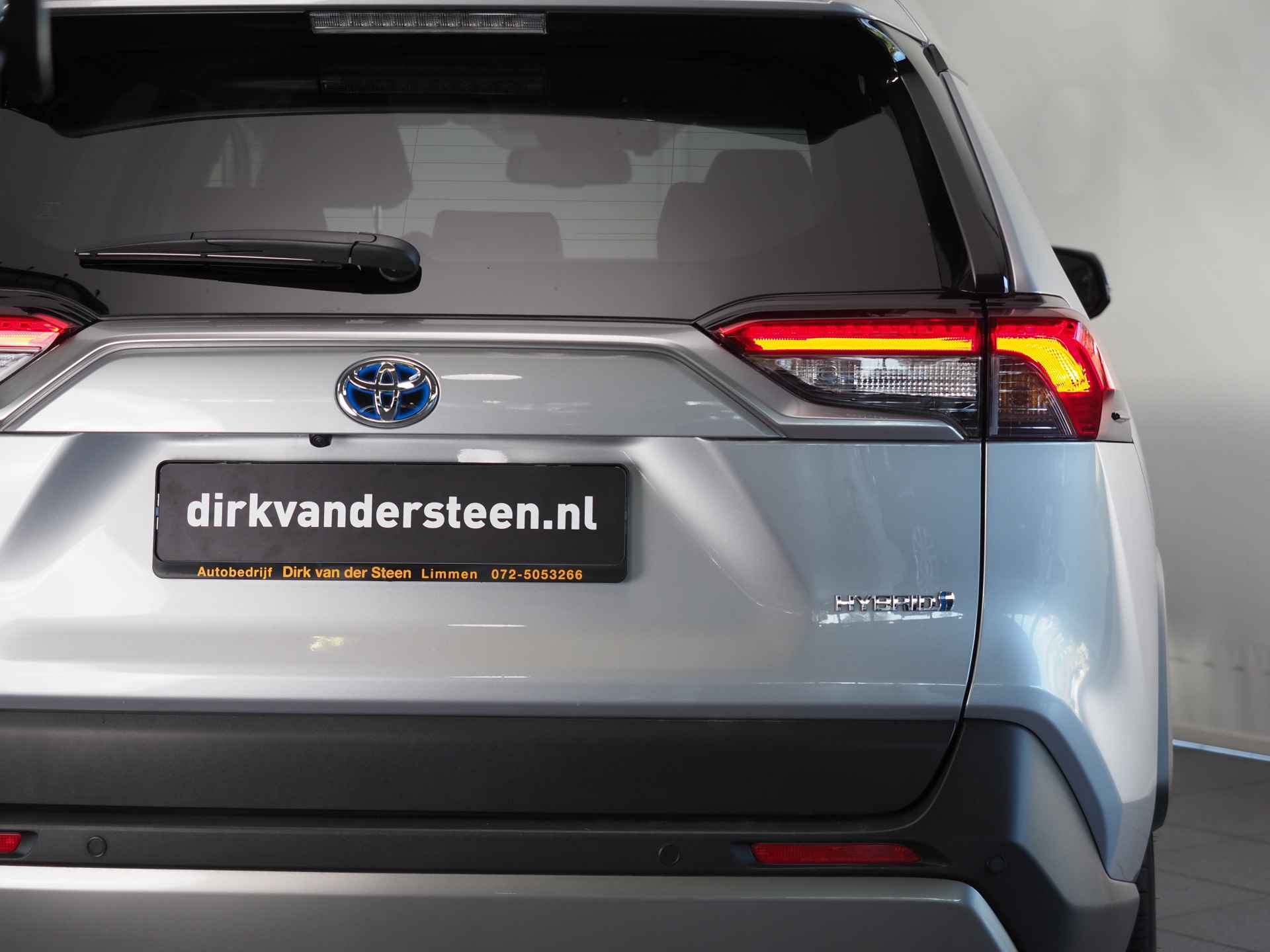 Toyota RAV4 2.5 Hybrid Style | FACELIFT | Volledig Lederen Bekleding | Verwarmde Voorstoelen en Stuurwiel | Achteruitrijcamera | Apple CarPlay/ Android Auto - 5/39