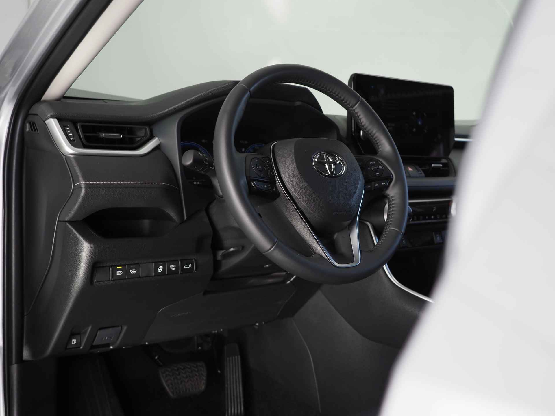 Toyota RAV4 2.5 Hybrid Style | FACELIFT | Volledig Lederen Bekleding | Verwarmde Voorstoelen en Stuurwiel | Achteruitrijcamera | Apple CarPlay/ Android Auto - 11/39