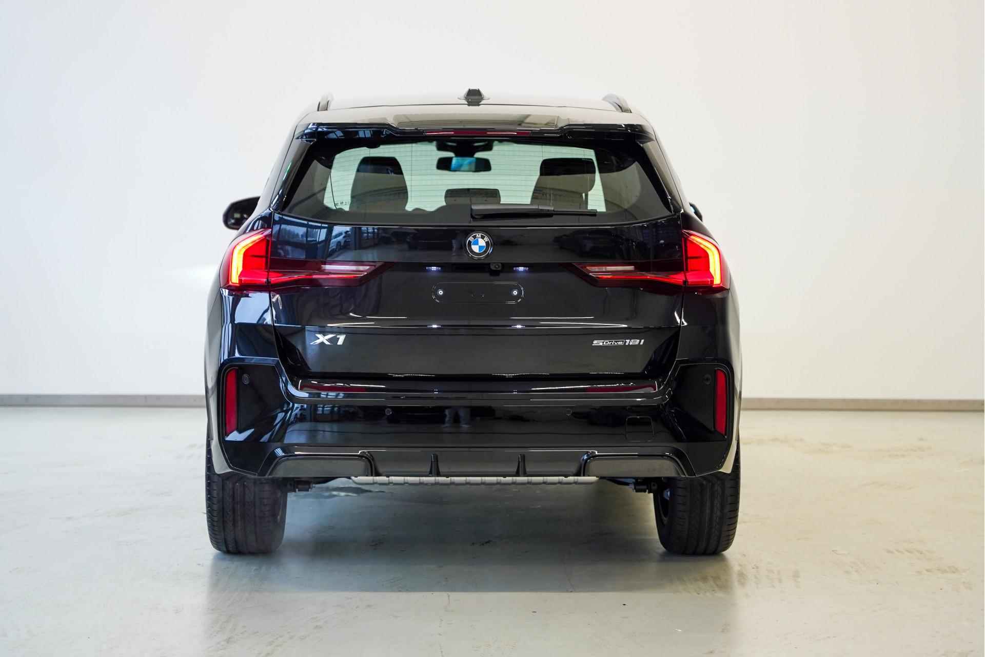 BMW X1 sDrive18i M Sportpakket Aut. - 9/16