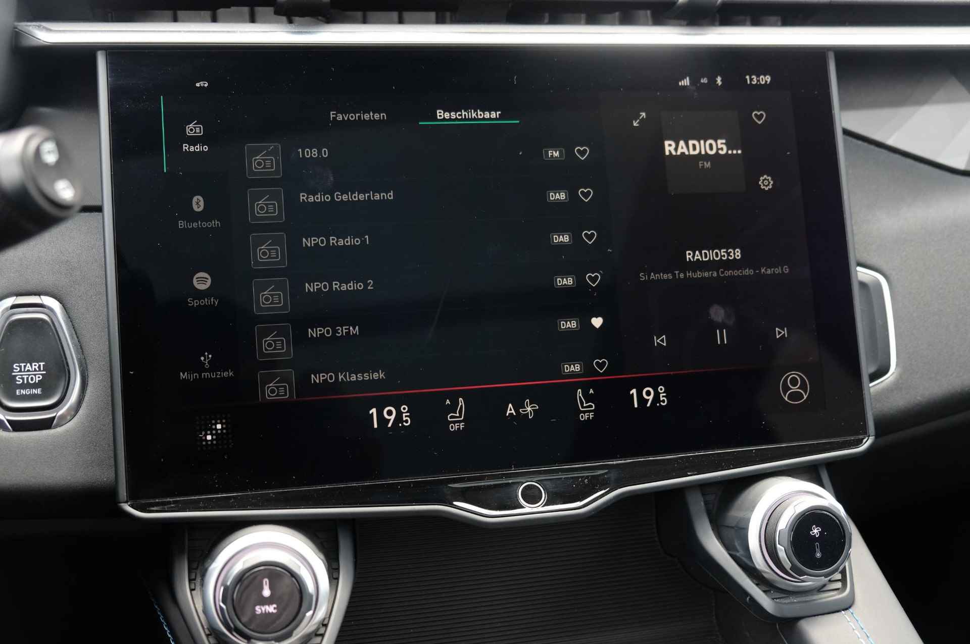 Lynk & Co 01 PHEV | Elegante SUV | BLACKPACK | Panoramadak | Adaptive Cruise Control | Fullmap Navigatie | Premium Audio Systeem | 360 gr. camera | Apple Carplay/Android Auto | Keyless Entry | Stoelverwarming - 21/29