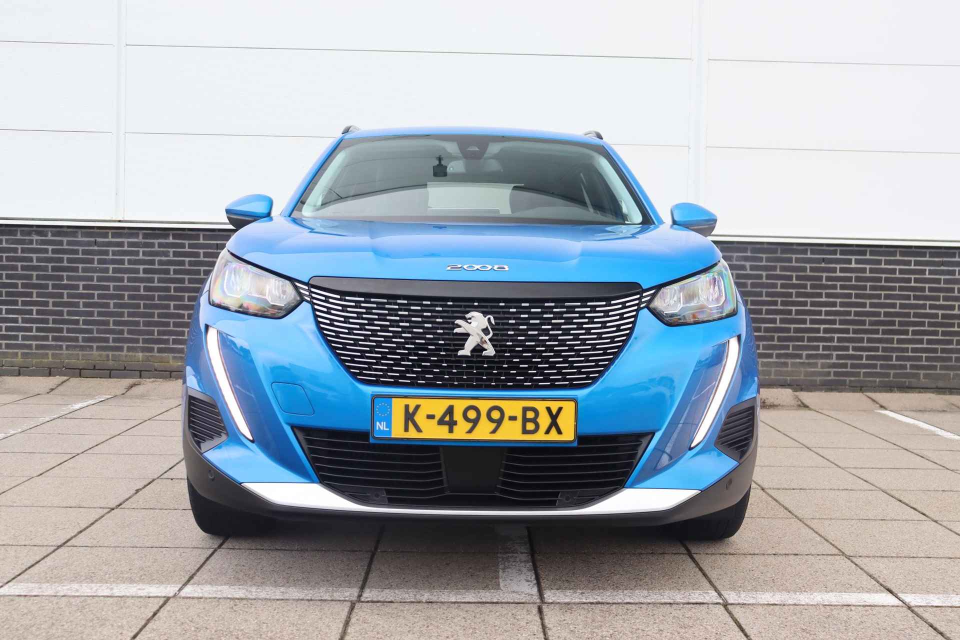 Peugeot 2008 1.2 PureTech Allure *Navigatie*  Parkeersensoren Voor en Achter * - 2/48