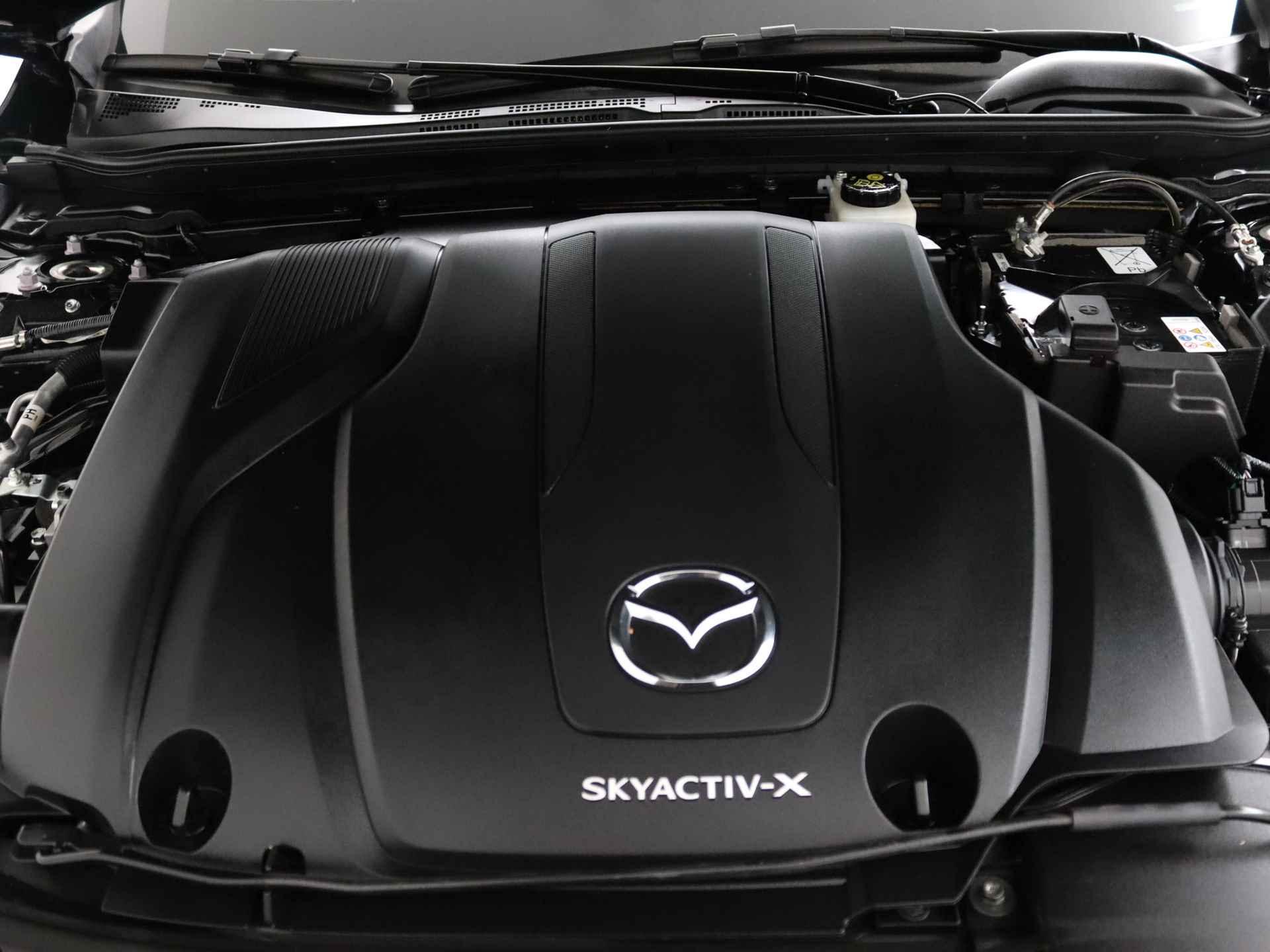 Mazda 3 2.0 e-SkyActiv-X M Hybrid 186 Luxury | i-Activesense Pack | Bose | - 37/40