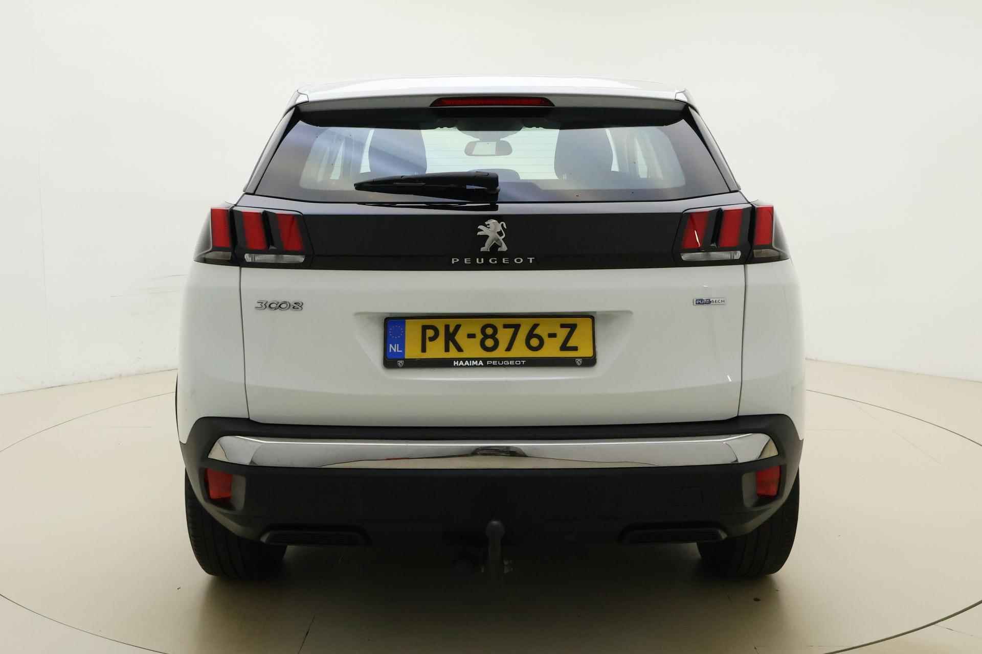 Peugeot 3008 1.2 PureTech Blue Lease Executive 130 PK | Handgeschakeld | Trekhaak | Parkeersensor | Navigatie | Draadloze telefoonlader | Cruise Control | Climate Control | Licht metalen velgen - 12/32