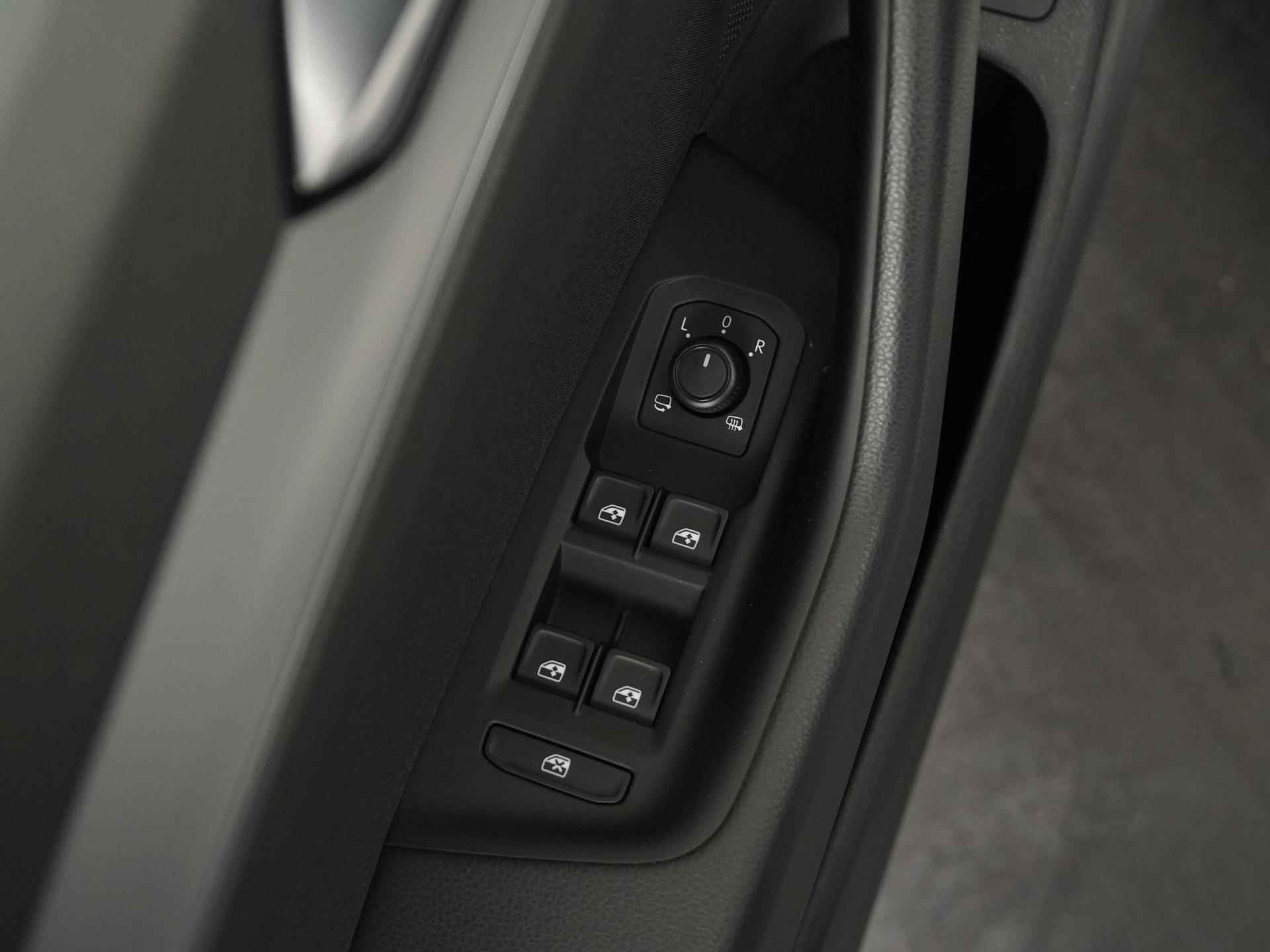 Volkswagen Passat Variant 1.5 TSI Comfortline DSG | Digital Cockpit | Panoramadak | Camera | Zondag Open! - 32/36