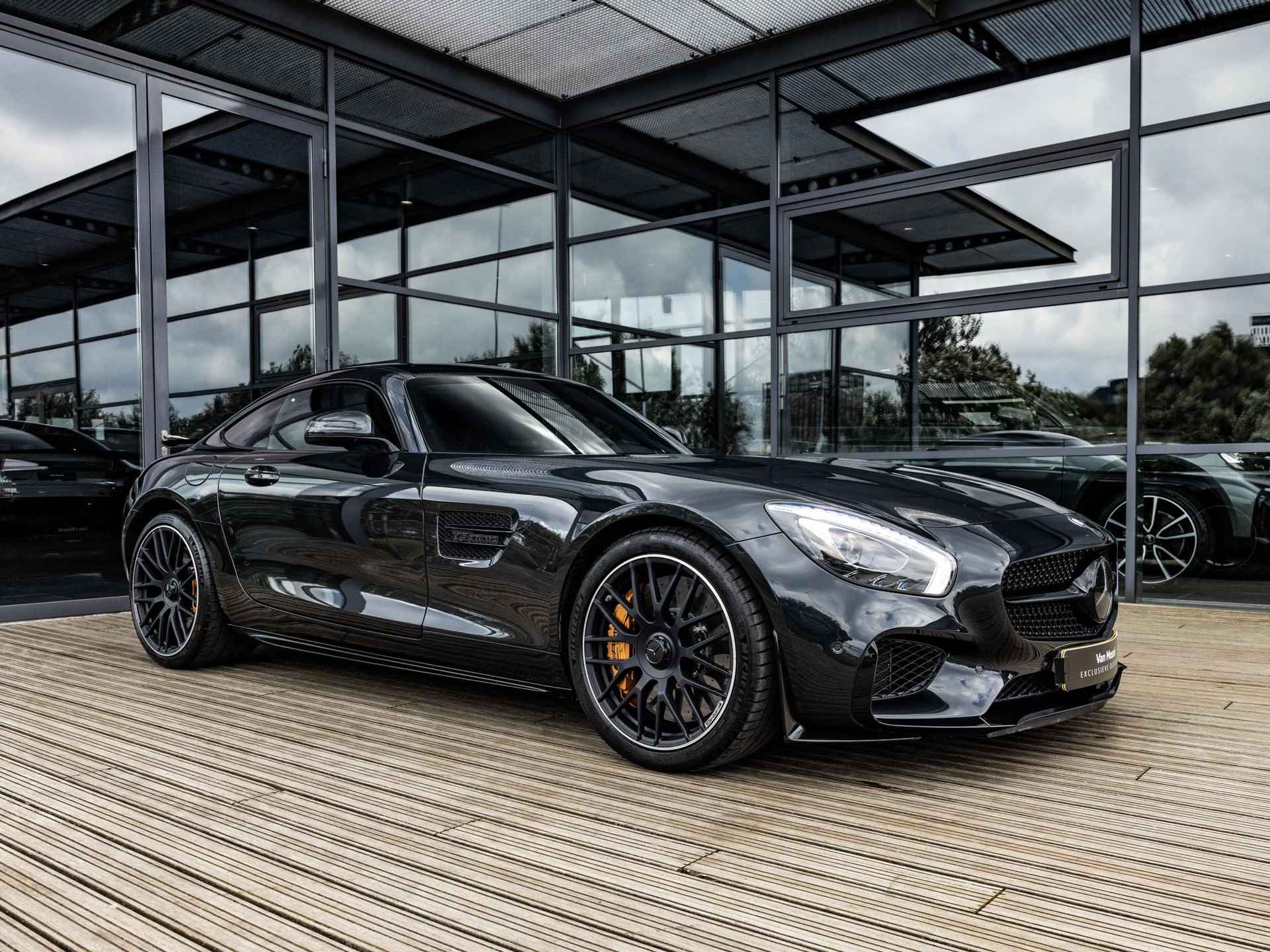 Mercedes-Benz AMG GT 4.0 S | AMG PERFORMANCE STOELEN | AMG PERFORMANCE UITLAAT | AMG DYNAMIC PLUS PAKKET| 20 INCH | BURMESTER HIGH END | KEYLESS | MAGNETIETZWART | CARBON INTERIEUR | ADAPTIVE CRUISE CONTROL | - 5/61