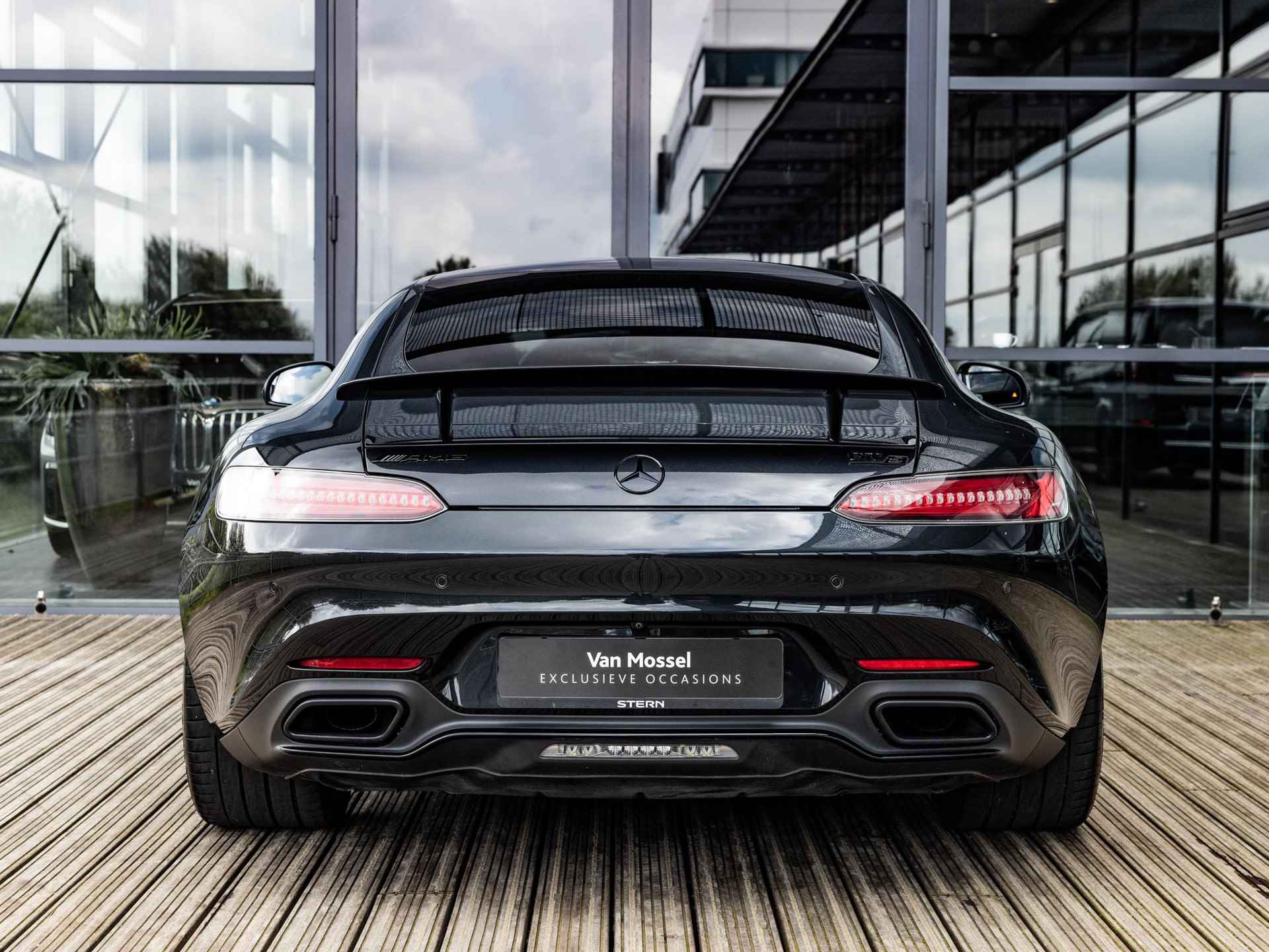 Mercedes-Benz AMG GT 4.0 S | AMG PERFORMANCE STOELEN | AMG PERFORMANCE UITLAAT | AMG DYNAMIC PLUS PAKKET| 20 INCH | BURMESTER HIGH END | KEYLESS | MAGNETIETZWART | CARBON INTERIEUR | ADAPTIVE CRUISE CONTROL | - 7/61