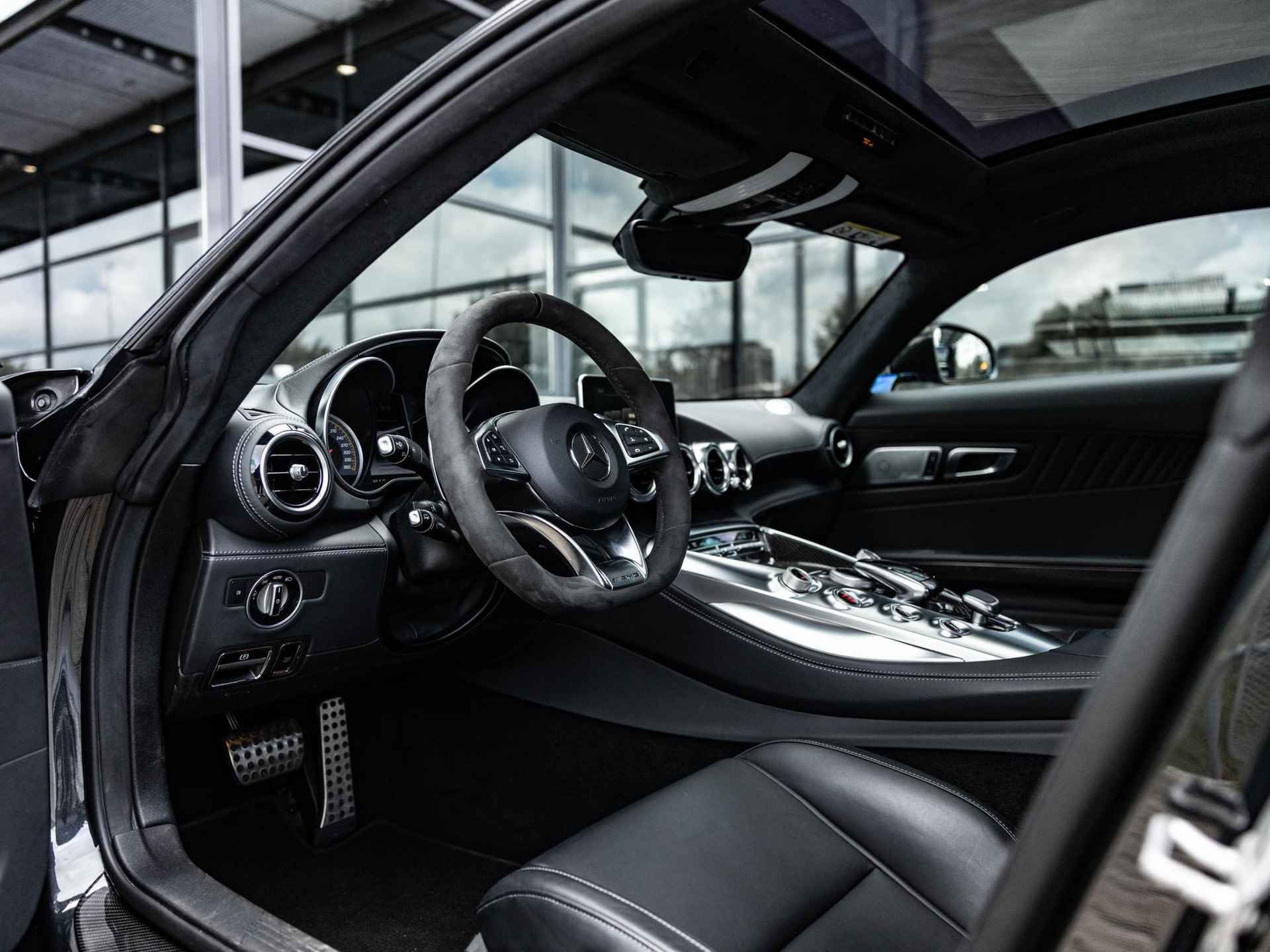 Mercedes-Benz AMG GT 4.0 S | AMG PERFORMANCE STOELEN | AMG PERFORMANCE UITLAAT | AMG DYNAMIC PLUS PAKKET| 20 INCH | BURMESTER HIGH END | KEYLESS | MAGNETIETZWART | CARBON INTERIEUR | ADAPTIVE CRUISE CONTROL | - 10/61