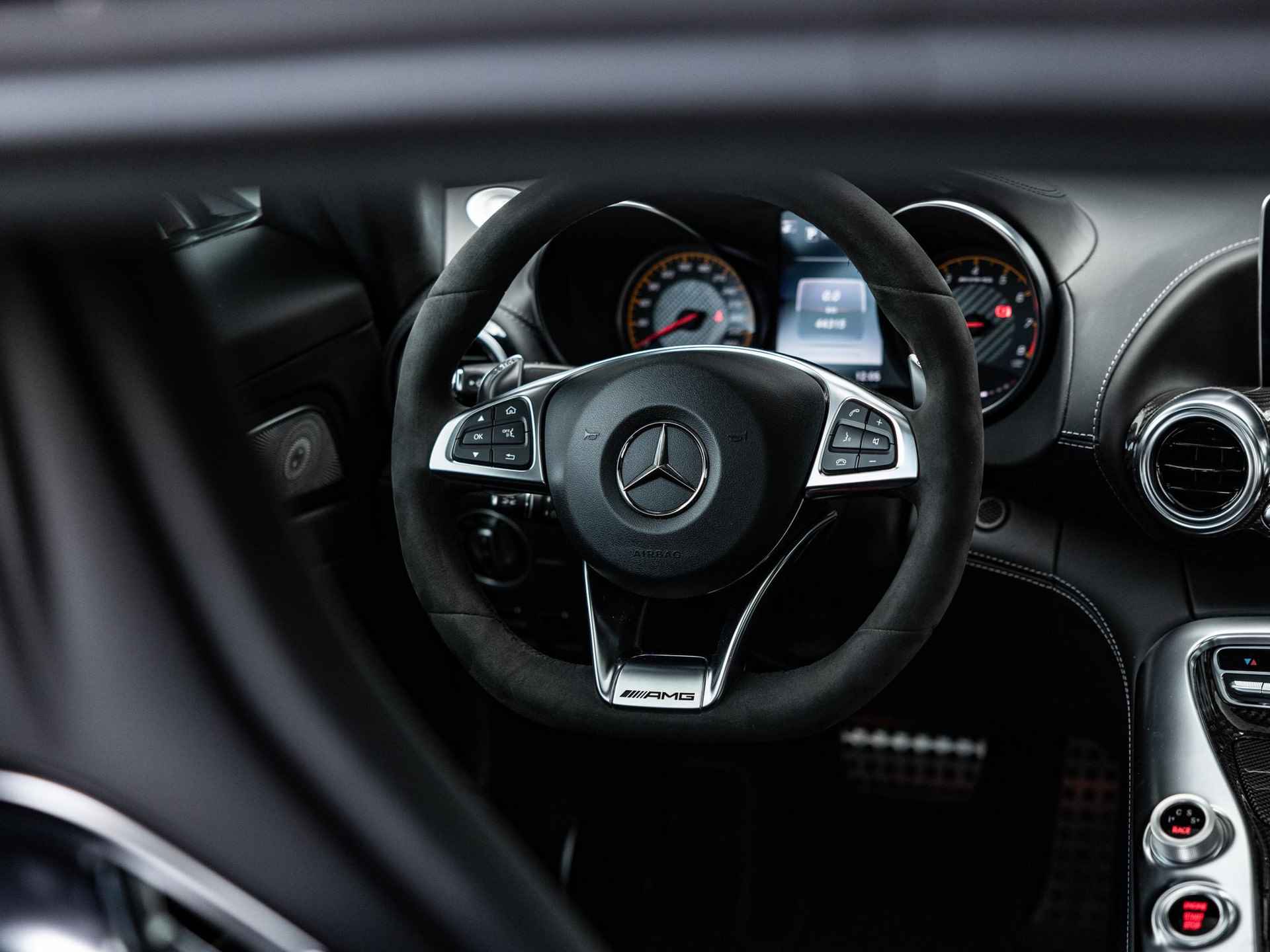 Mercedes-Benz AMG GT 4.0 S | AMG PERFORMANCE STOELEN | AMG PERFORMANCE UITLAAT | AMG DYNAMIC PLUS PAKKET| 20 INCH | BURMESTER HIGH END | KEYLESS | MAGNETIETZWART | CARBON INTERIEUR | ADAPTIVE CRUISE CONTROL | - 18/61