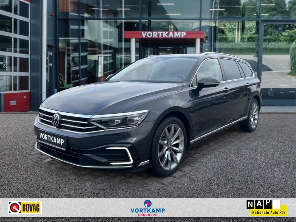 VOLKSWAGEN Passat Variant 1.4 TSI DSG GTE PANO-DAK/CAMERA/TREKHAAK/NAVI/ACC/STOELVERW