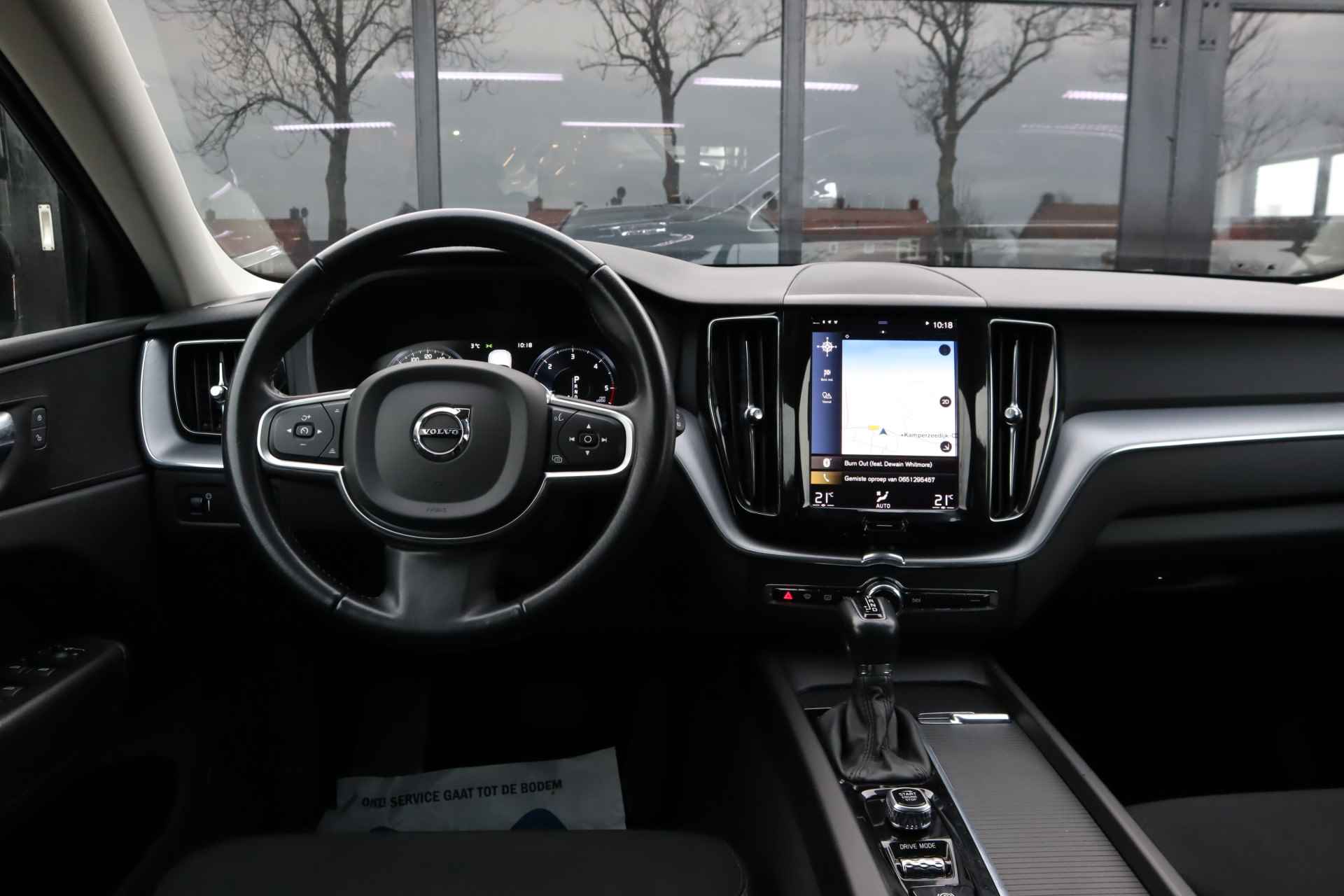 Volvo XC60 2.0 D4 Momentum | Automaat | Navigatie | Adaptive cruise control | - 8/36