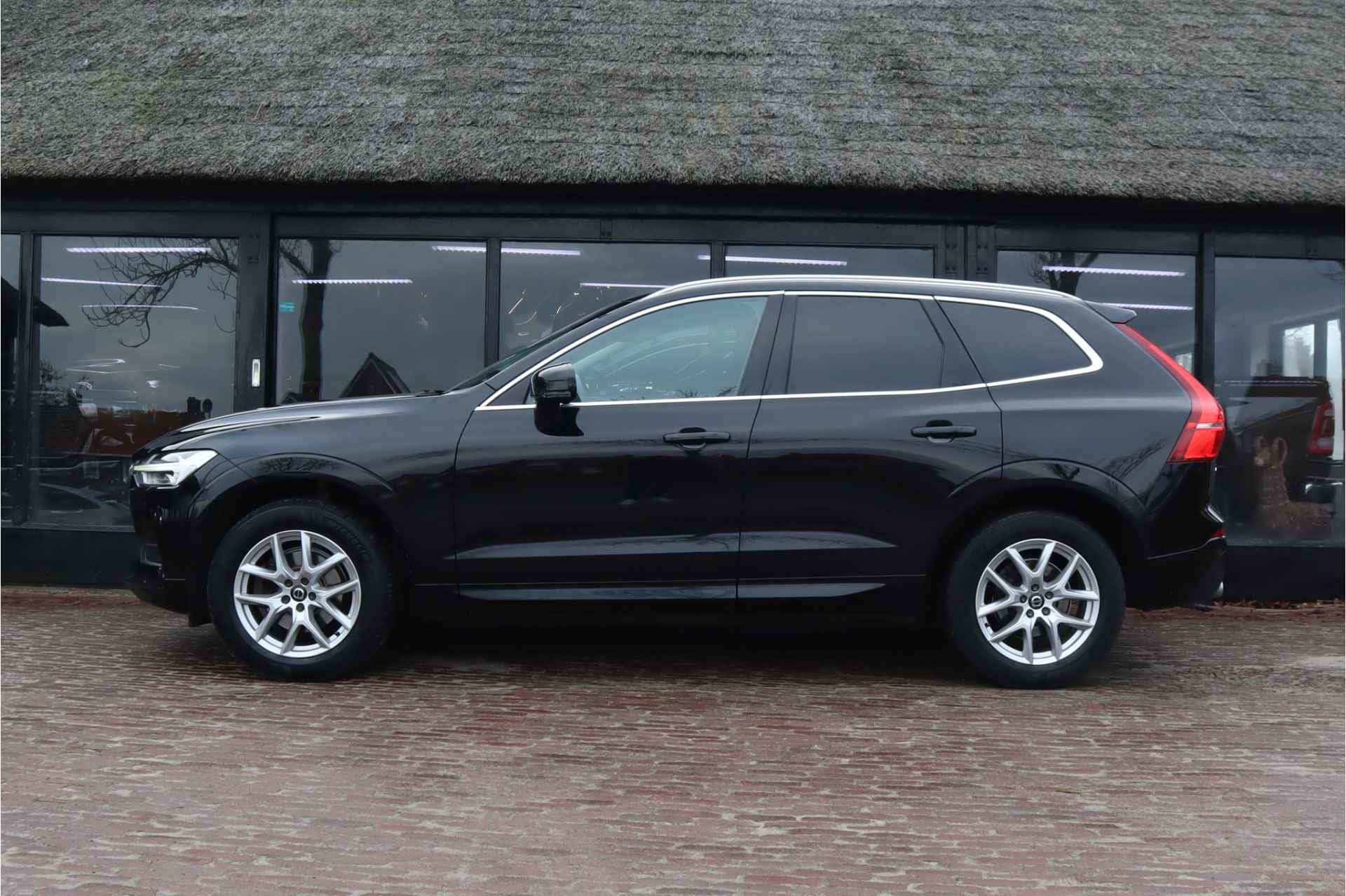 Volvo XC60 2.0 D4 Momentum | Automaat | Navigatie | Adaptive cruise control | - 20/36