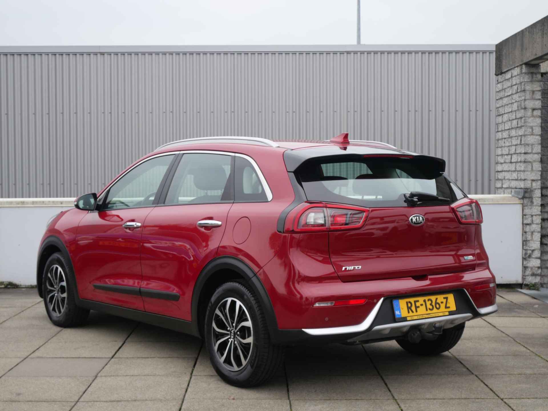 Kia Niro 1.6 GDi Hybrid DynamicLine | Trekhaak | Navi | 1e eigenaar - 2/19