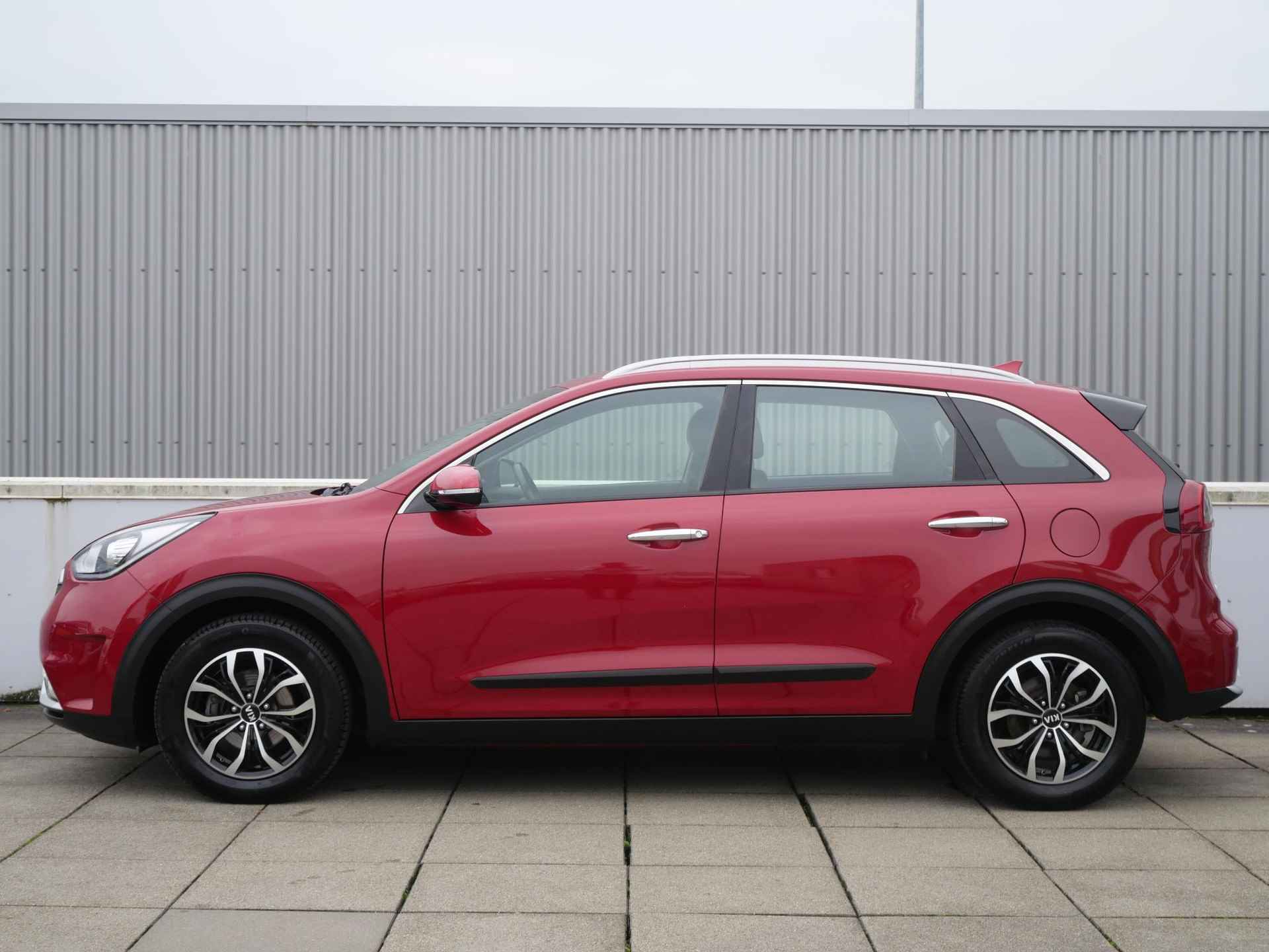 Kia Niro 1.6 GDi Hybrid DynamicLine | Trekhaak | Navi | 1e eigenaar - 17/19