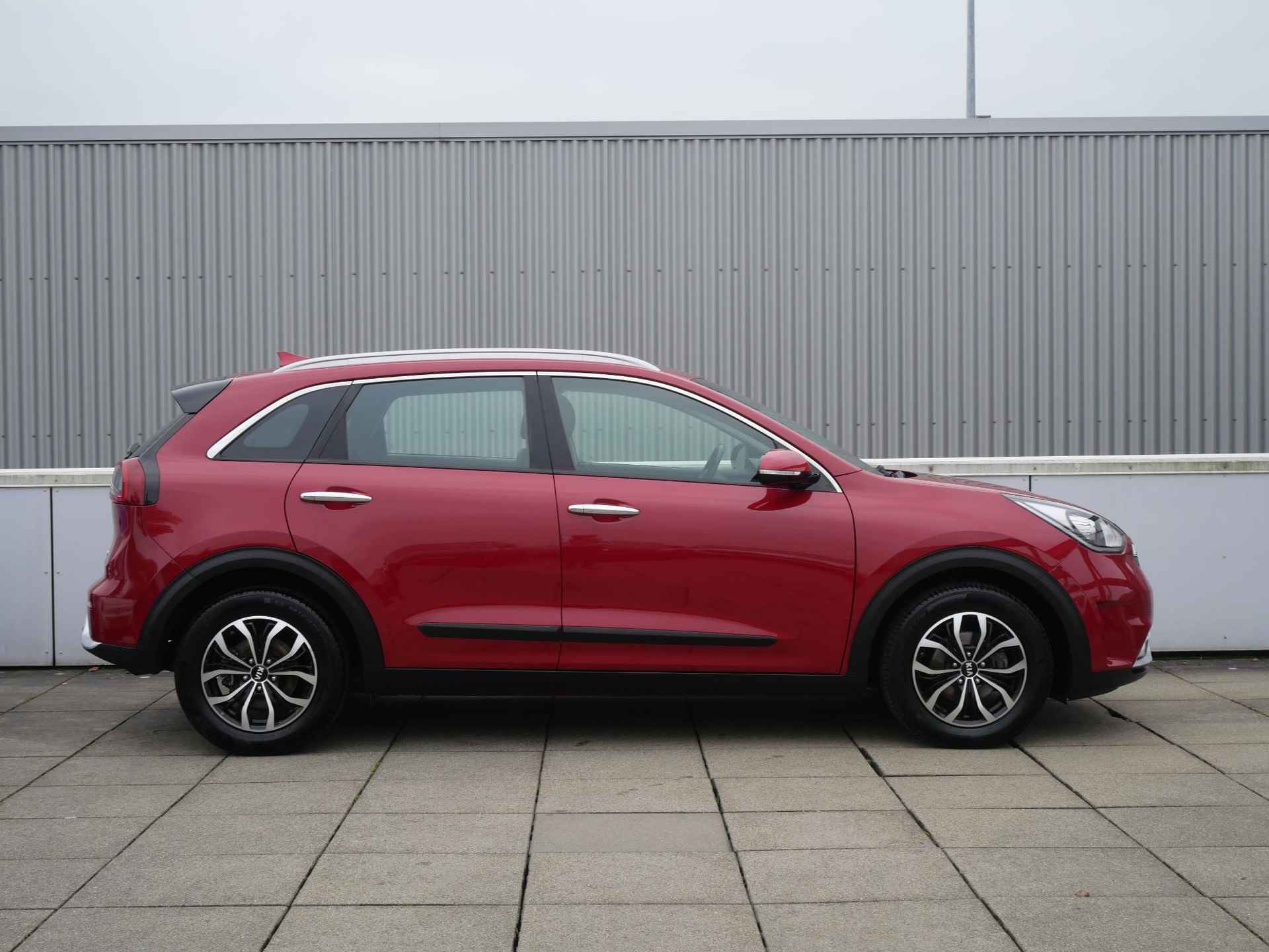 Kia Niro 1.6 GDi Hybrid DynamicLine | Trekhaak | Navi | 1e eigenaar - 18/19