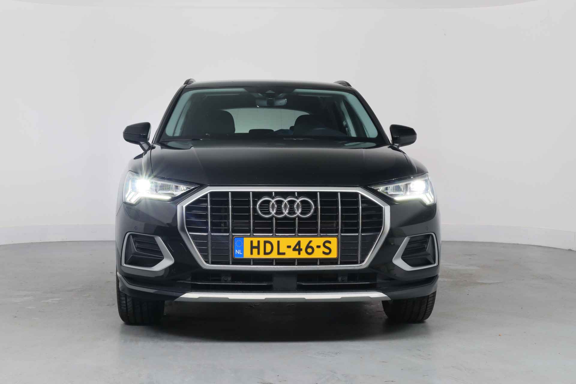 Audi Q3 35 TFSI Advanced edition | LED | Sportstoelen | Stoelverwarming | Camera | Keyless | Clima | Navi By App | Cruise Adaptive - 2/37