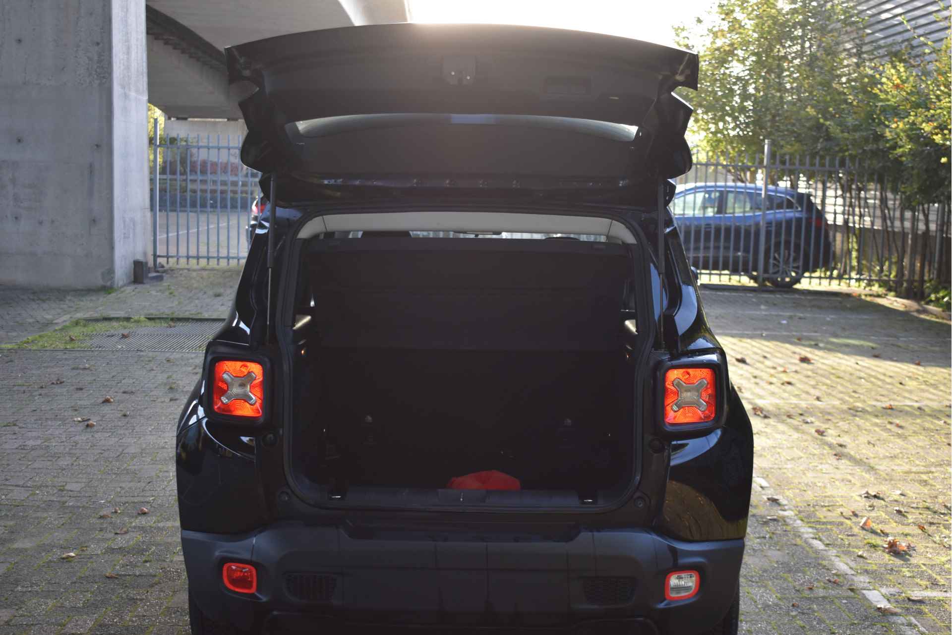 Jeep Renegade 1.4 MultiAir Latitude,ORGINEEL NEDERLANDSE AUTO , BOEKJES,NAP EN ONDERHOUDSHISTORIE Nederlandse auto.| Cruise control.|Boekjes en Onderhoud .| NAP - 11/31