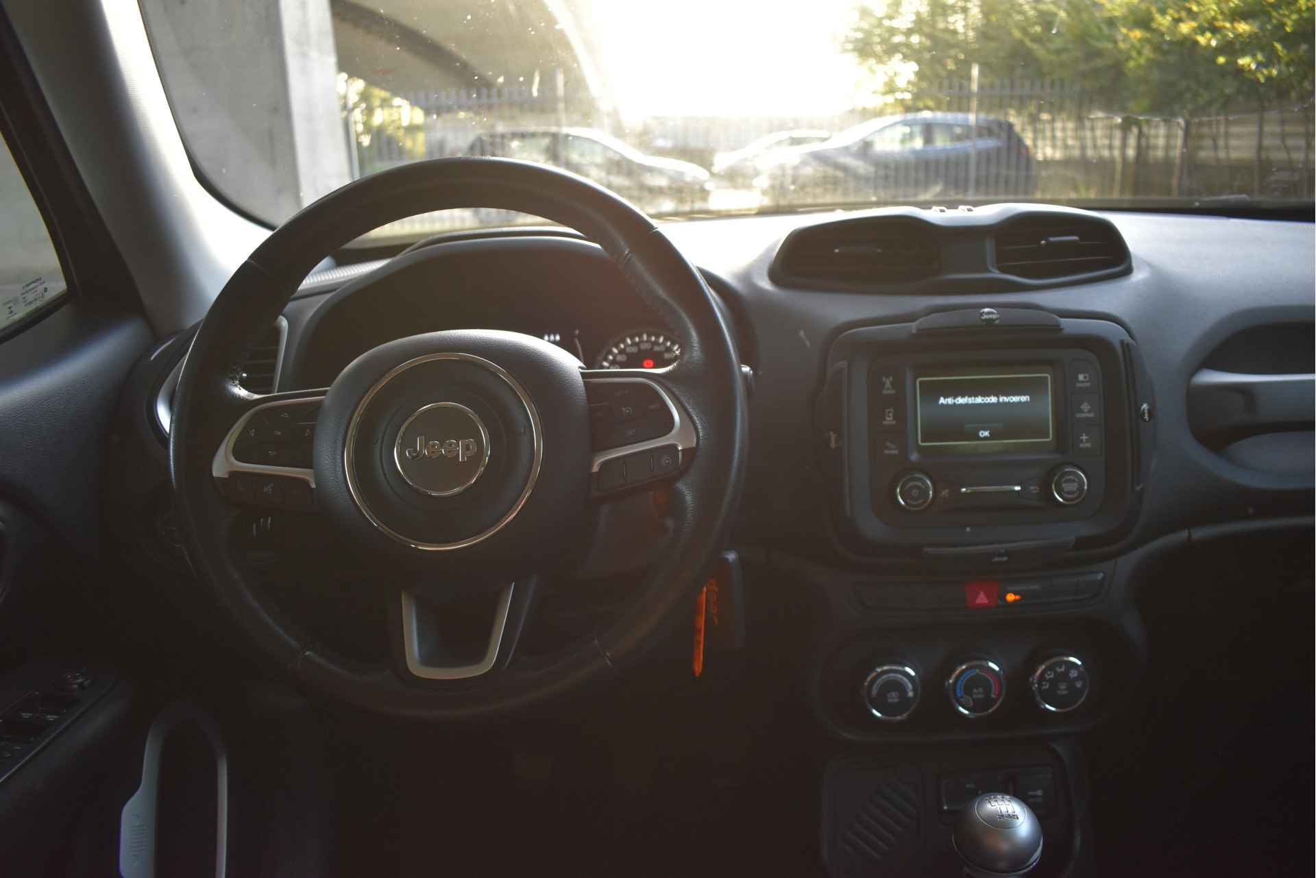 Jeep Renegade 1.4 MultiAir Latitude,ORGINEEL NEDERLANDSE AUTO , BOEKJES,NAP EN ONDERHOUDSHISTORIE Nederlandse auto.| Cruise control.|Boekjes en Onderhoud .| NAP - 18/31