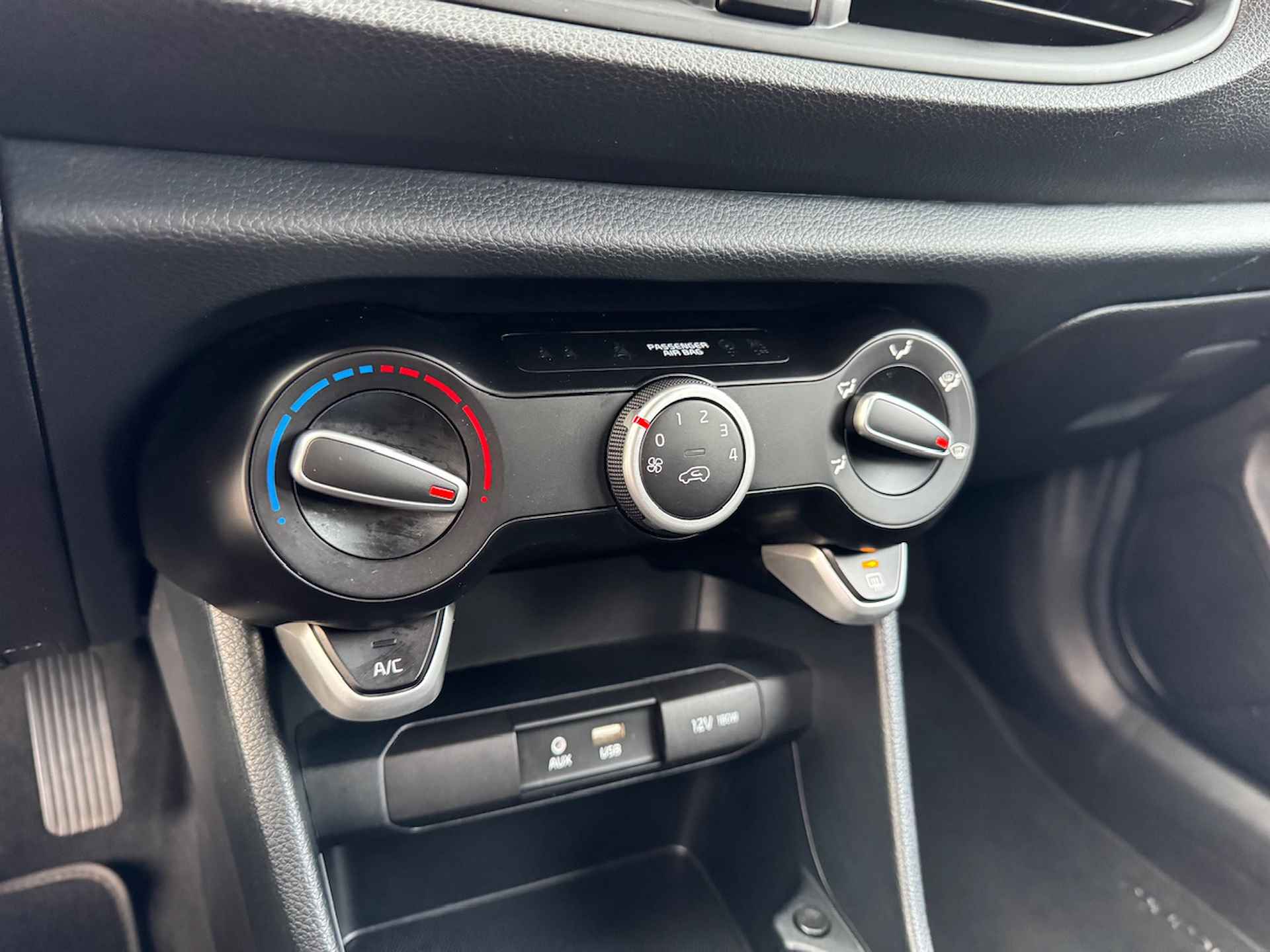 KIA Picanto ComfortPlusLine | Navigatie | Airco | Camera | - 24/41