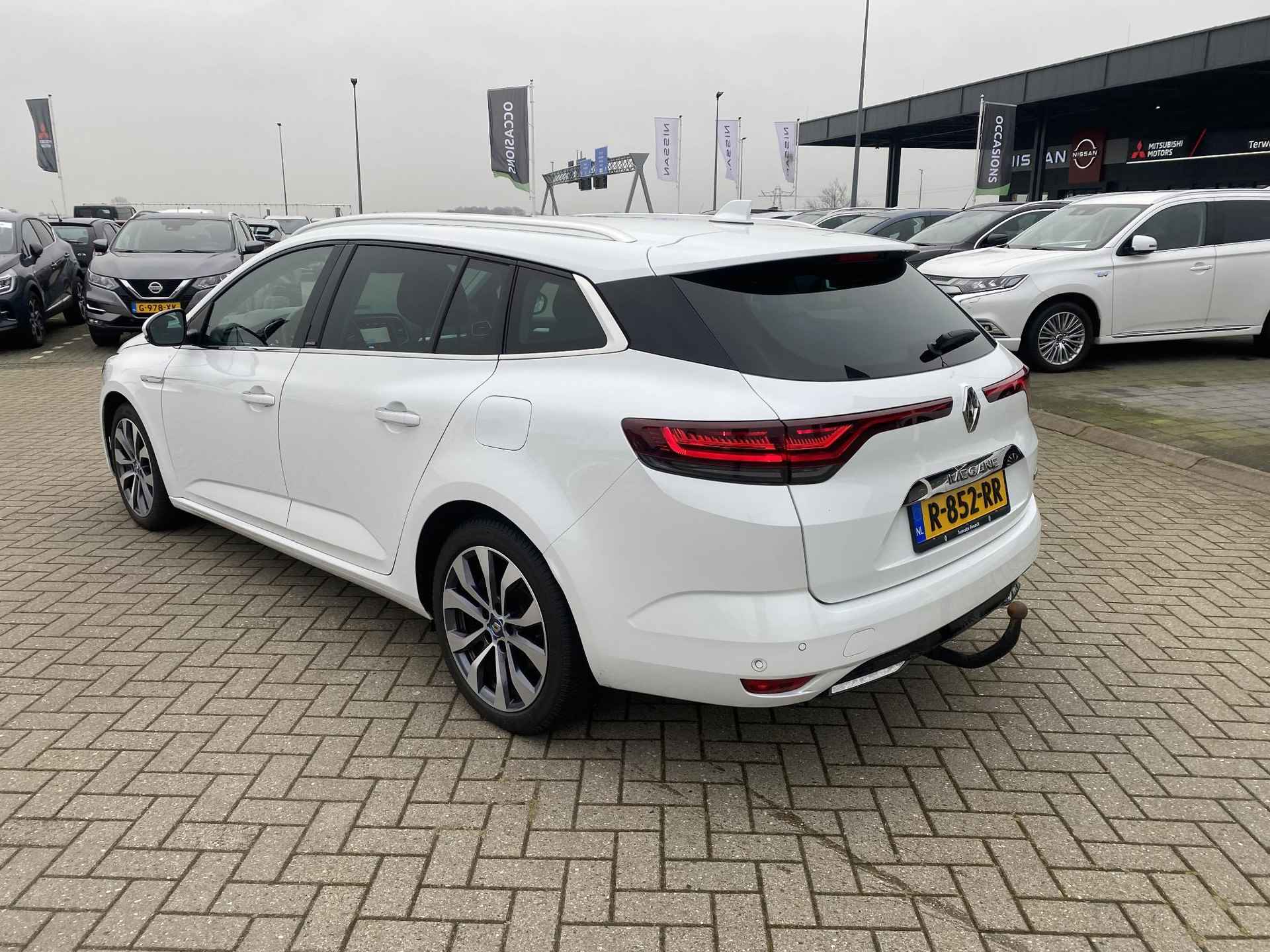 Renault Mégane Estate 1.6 E-Tech Plug-In Hybrid 160 Intens - 2/16