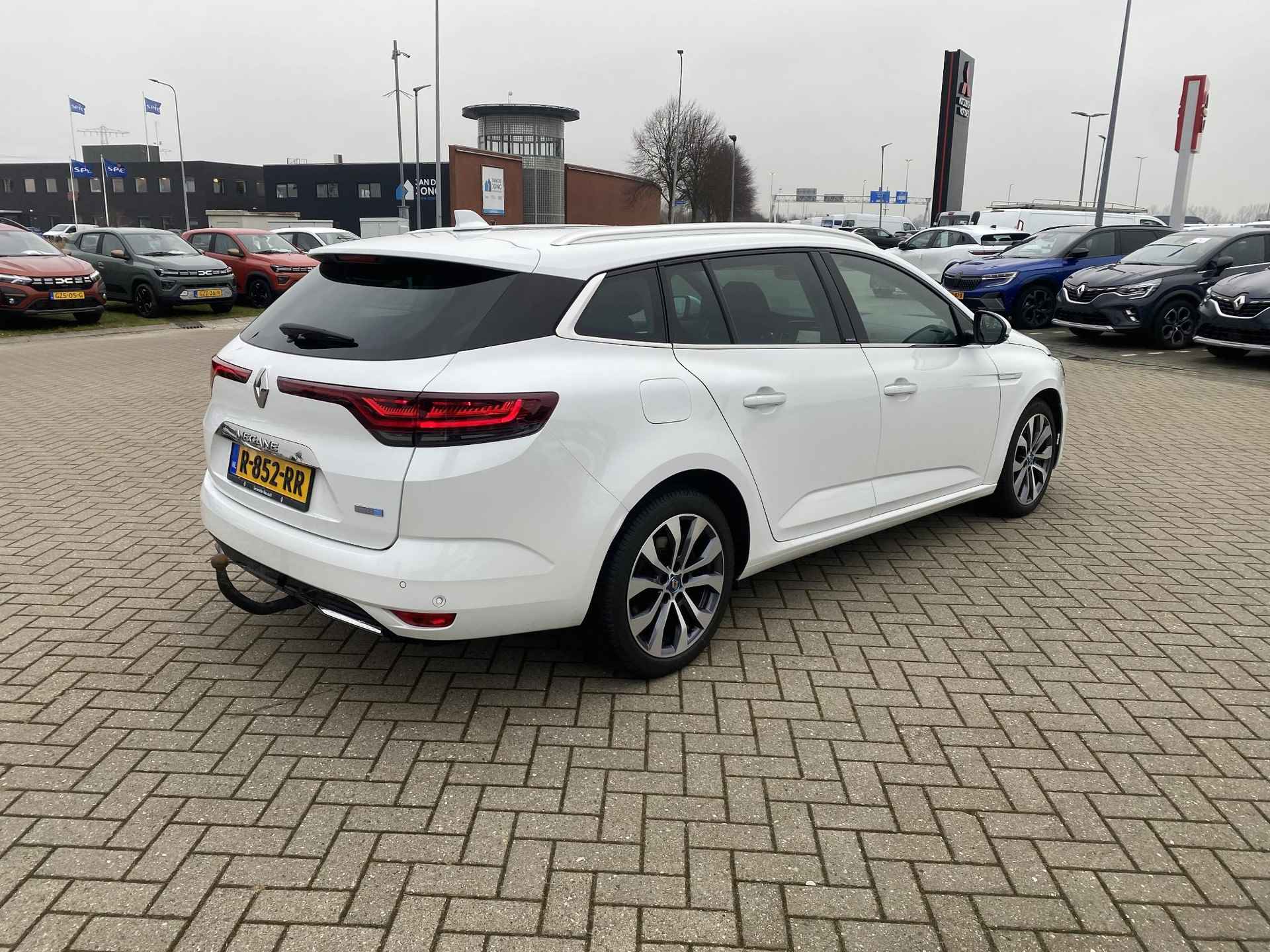 Renault Mégane Estate 1.6 E-Tech Plug-In Hybrid 160 Intens - 4/16