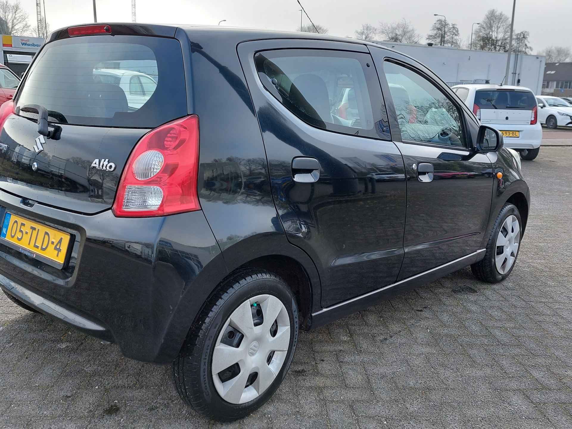 Suzuki Alto 1.0 68pk Comfort Plus 5-Deurs | Origineel NL + Dealer Onderhouden | Airco | Elektrische Ramen | Cv+Ab | Stuurbekrachtiging | Radio/CD/MP3 - 26/27