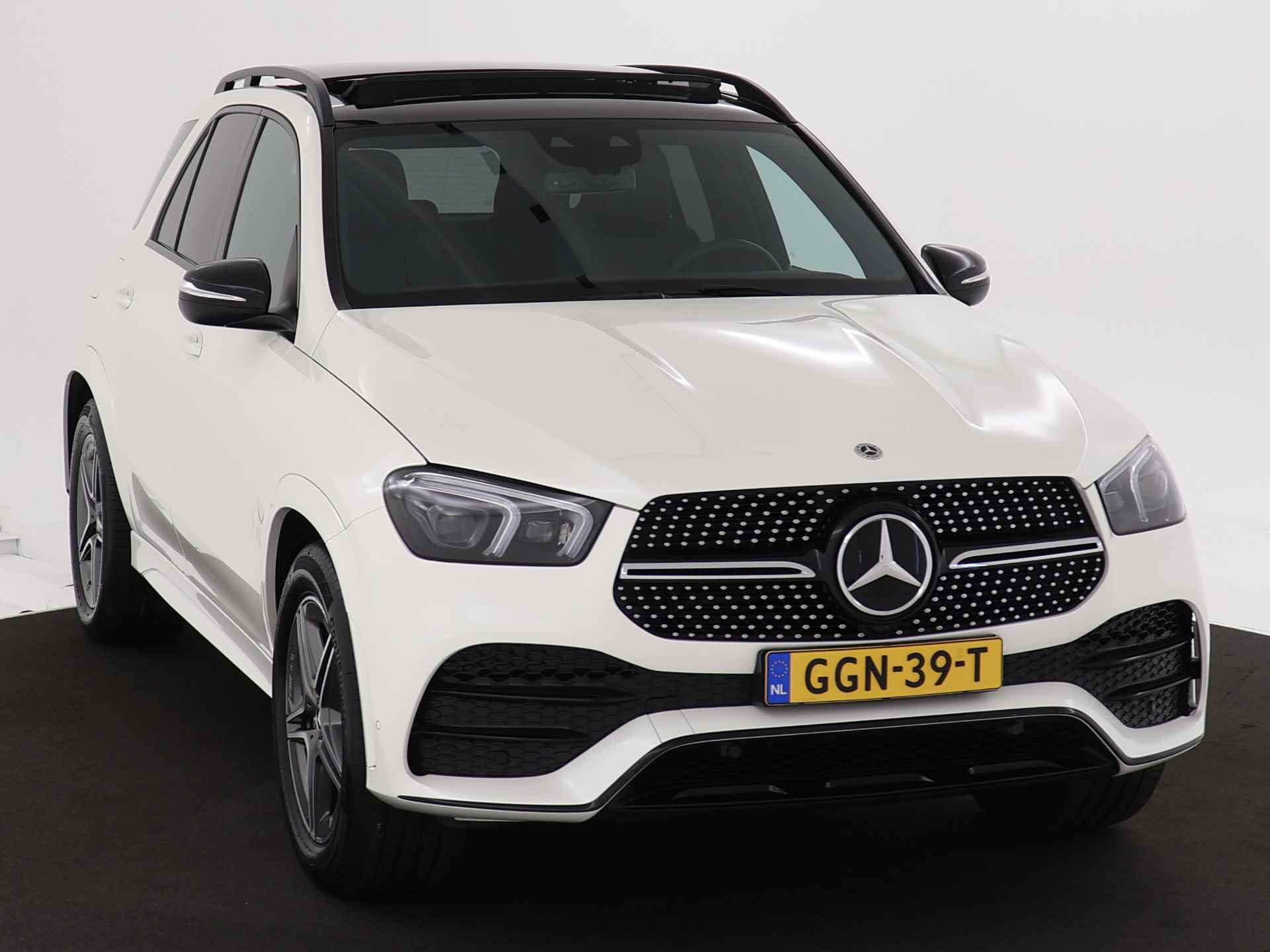 Mercedes-Benz GLE 350 e AMG Plug-In Hybride | Panoramadak | Trekhaak | Memory Stoelen | Distronic | Inclusief 24 maanden Mercedes-Benz Certified garantie voor Europa. - 29/46