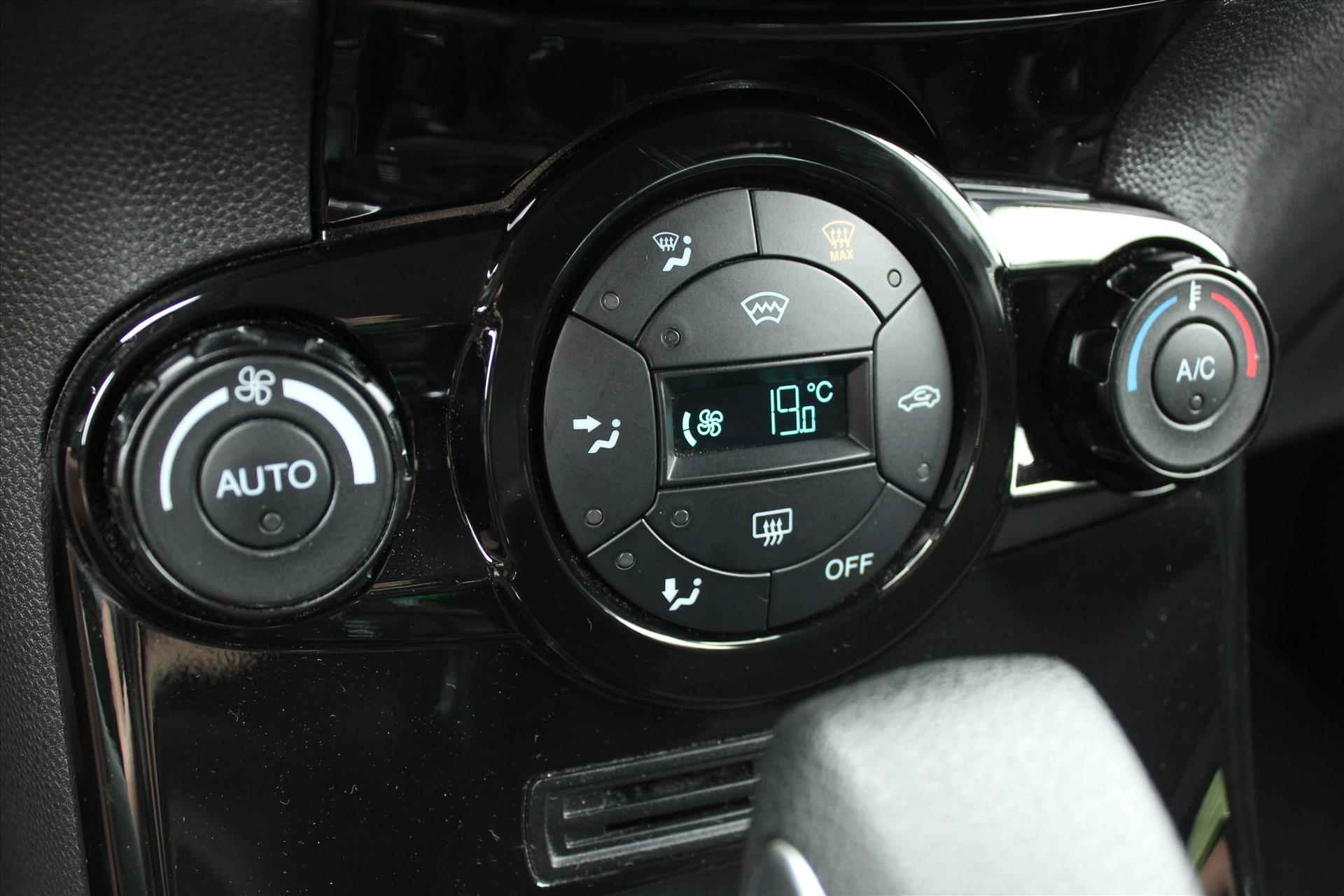 Ford Fiesta 1.0 EcoBoost 100PK 3D S/S PowerShift Titanium | PDC | NAVI - 22/33