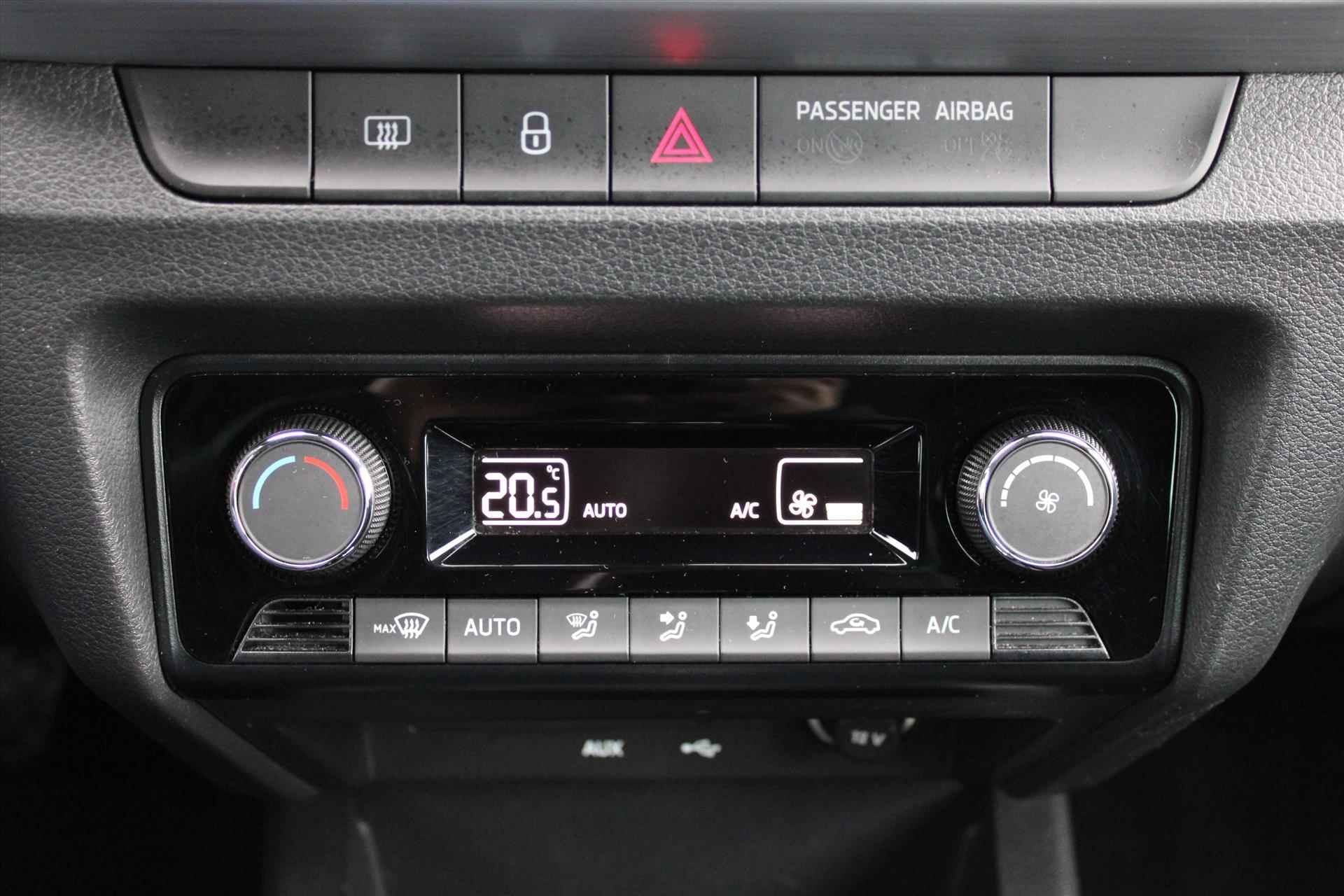 SKODA Fabia  Greentech 110pk DSG-7 Drive | Automaat | navigatie | Cruise control | Climate control | NL Auto | - 31/39