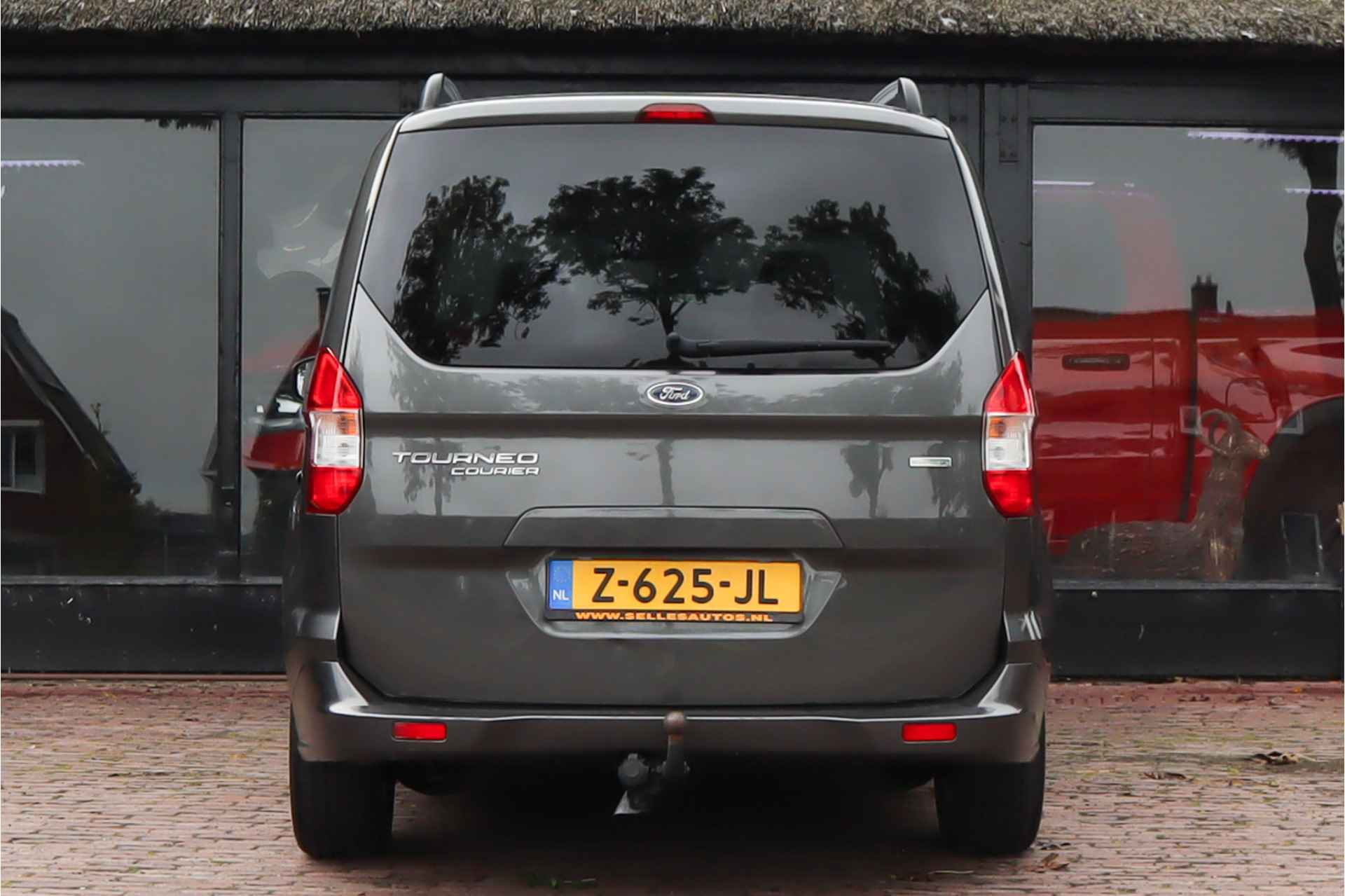 Ford Tourneo Courier 1.0 Titanium | Lichtmetalen velgen | Trekhaak | Cruise control | Stoelverwarming - 23/29