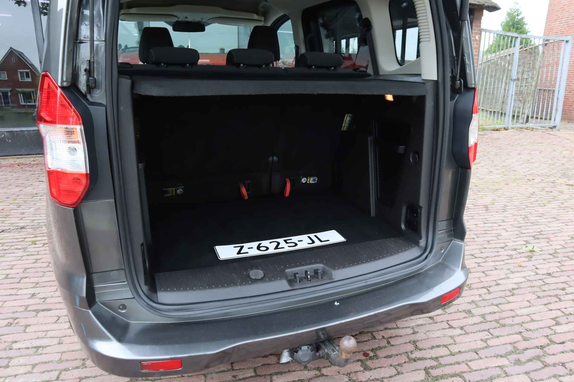 Ford Tourneo Courier 1.0 Titanium | Lichtmetalen velgen | Trekhaak | Cruise control | Stoelverwarming - 24/29