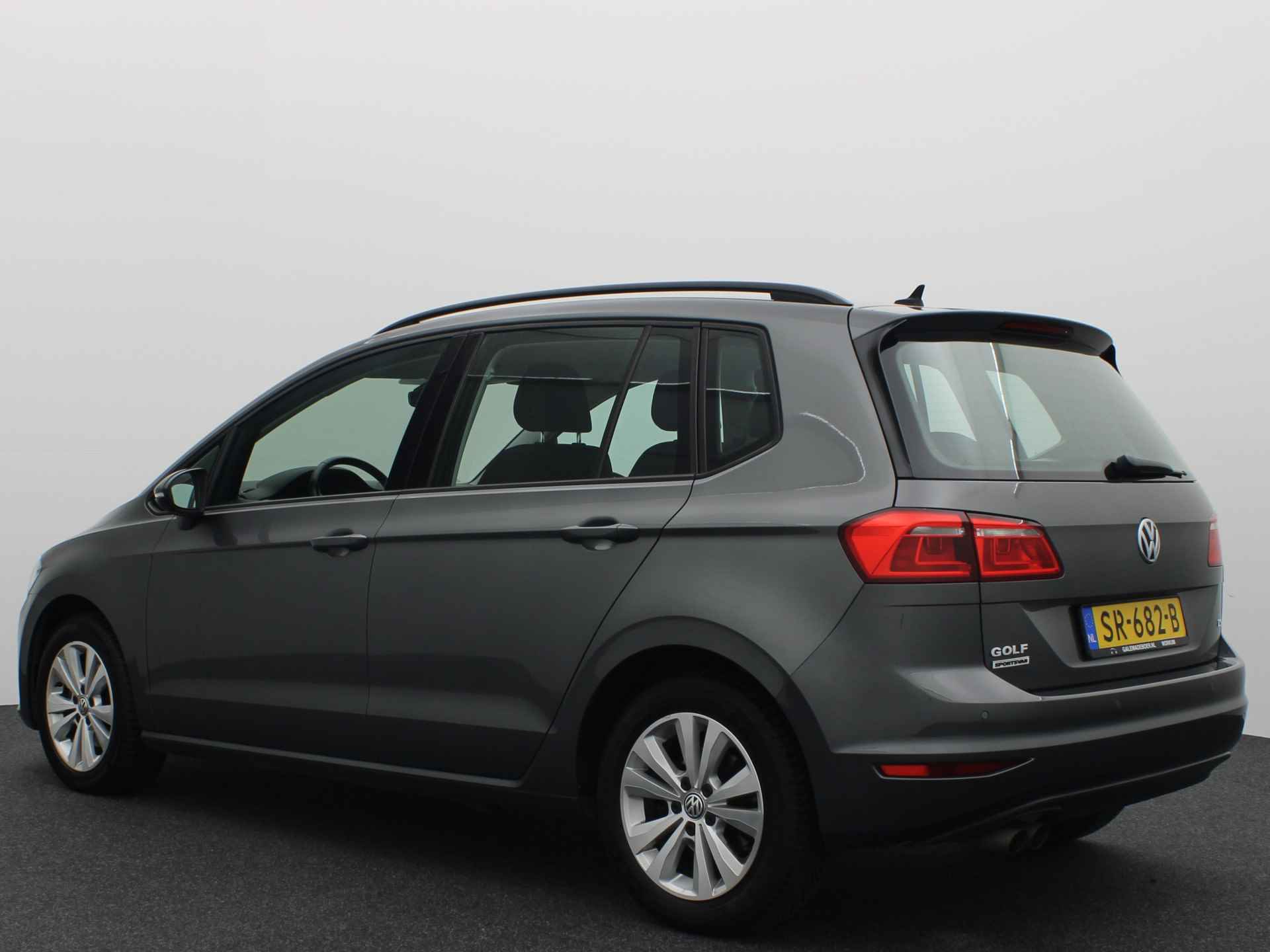 Volkswagen Golf Sportsvan 1.4 TSI Highline AUTOMAAT / STOELVERW / CLIMA / PDC V+A / NAVI / CRUISE / BLUETOOTH - 4/50