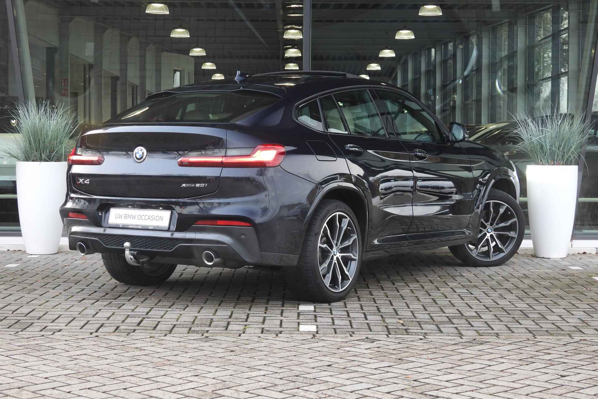 BMW X4 xDrive20i High Executive M Sport Automaat / Panoramadak / Trekhaak / Sportstoelen / Adaptieve LED / Parking Assistant Plus / M Sportonderstel - 22/47