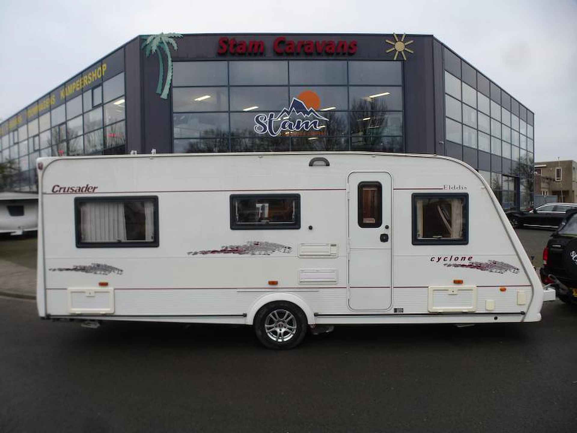 Elddis Crusader 530 mover en voortent