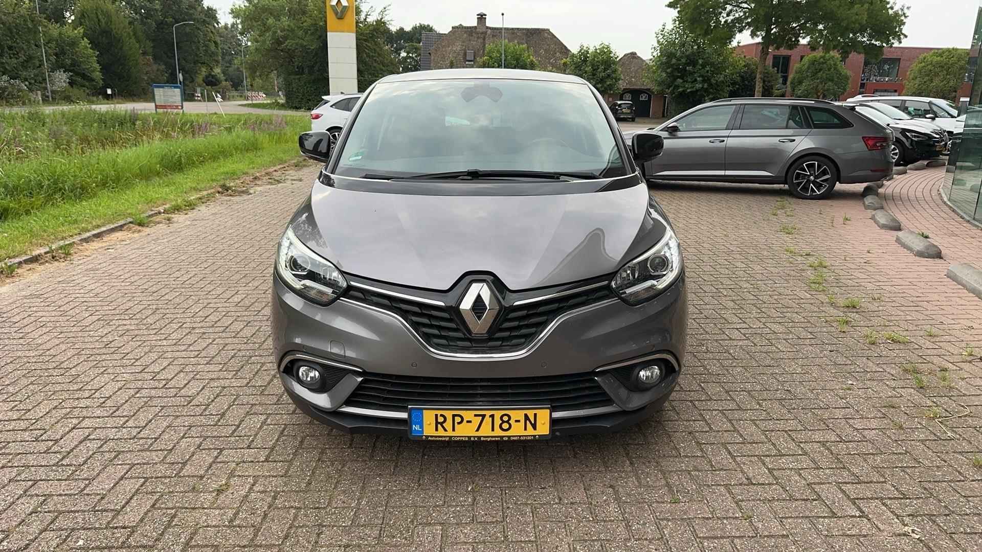 Renault Scénic 1.2 TCe 130 Intens | Trekhaak | Panoramadak | Parkeersensoren voor, zij en achteruitrijcamera - 4/14