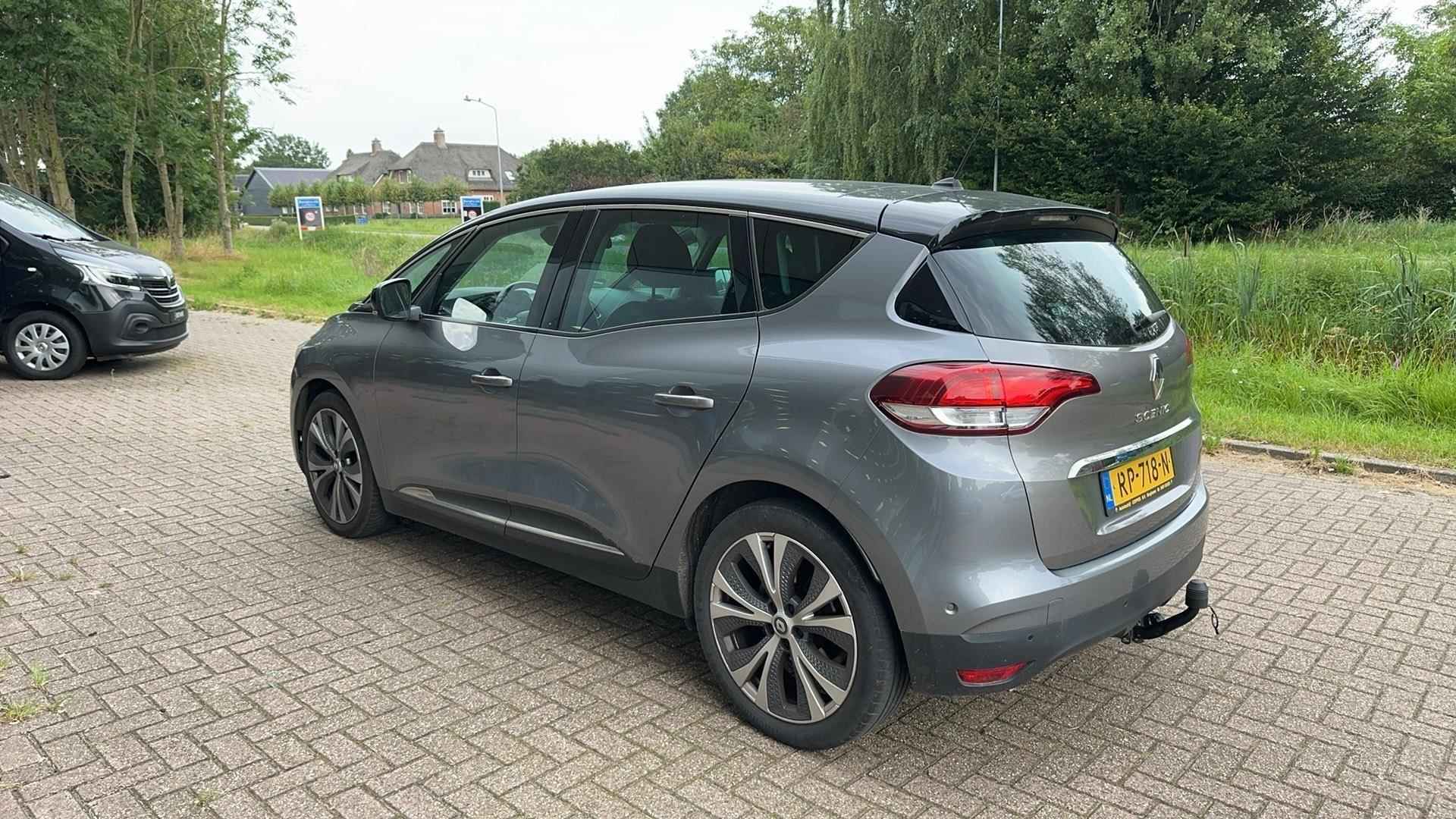 Renault Scénic 1.2 TCe 130 Intens | Trekhaak | Panoramadak | Parkeersensoren voor, zij en achteruitrijcamera - 7/14