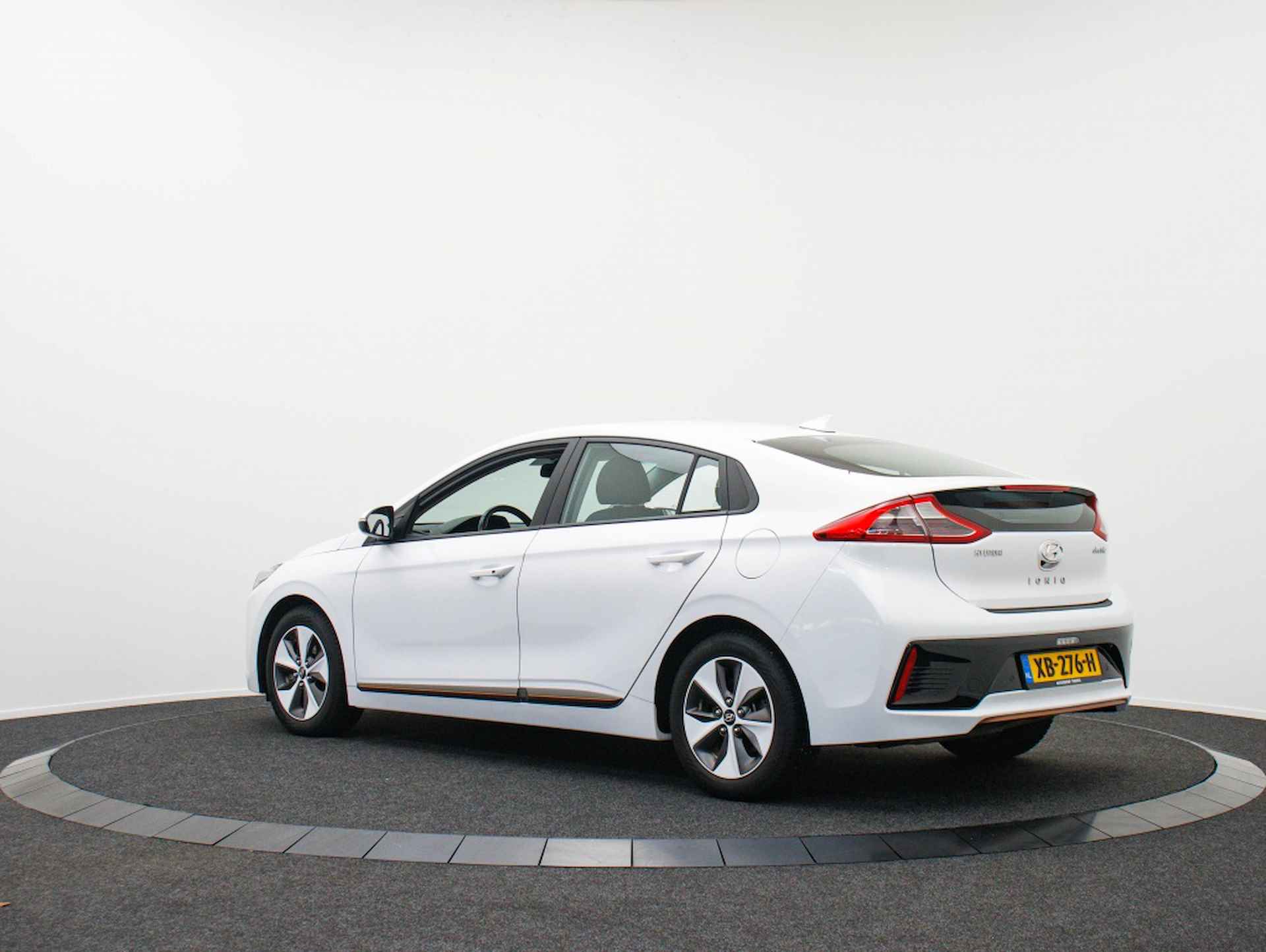 Hyundai IONIQ Comfort EV | Navigatie | Camera | Adapt. Cruise control - 2/46