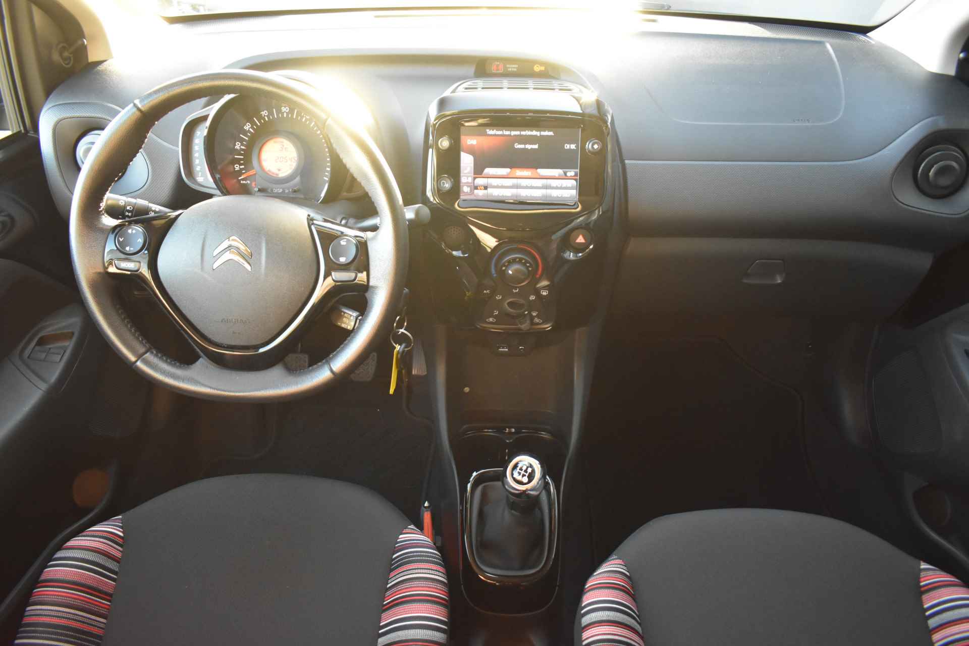 Citroën C1 1.0 VTi Feel | Navigatie By App | Achteruitrijcamera | Bluetooth | Airco | Snelheidsbegrenzer | Elektr. Ramen | !! - 11/39