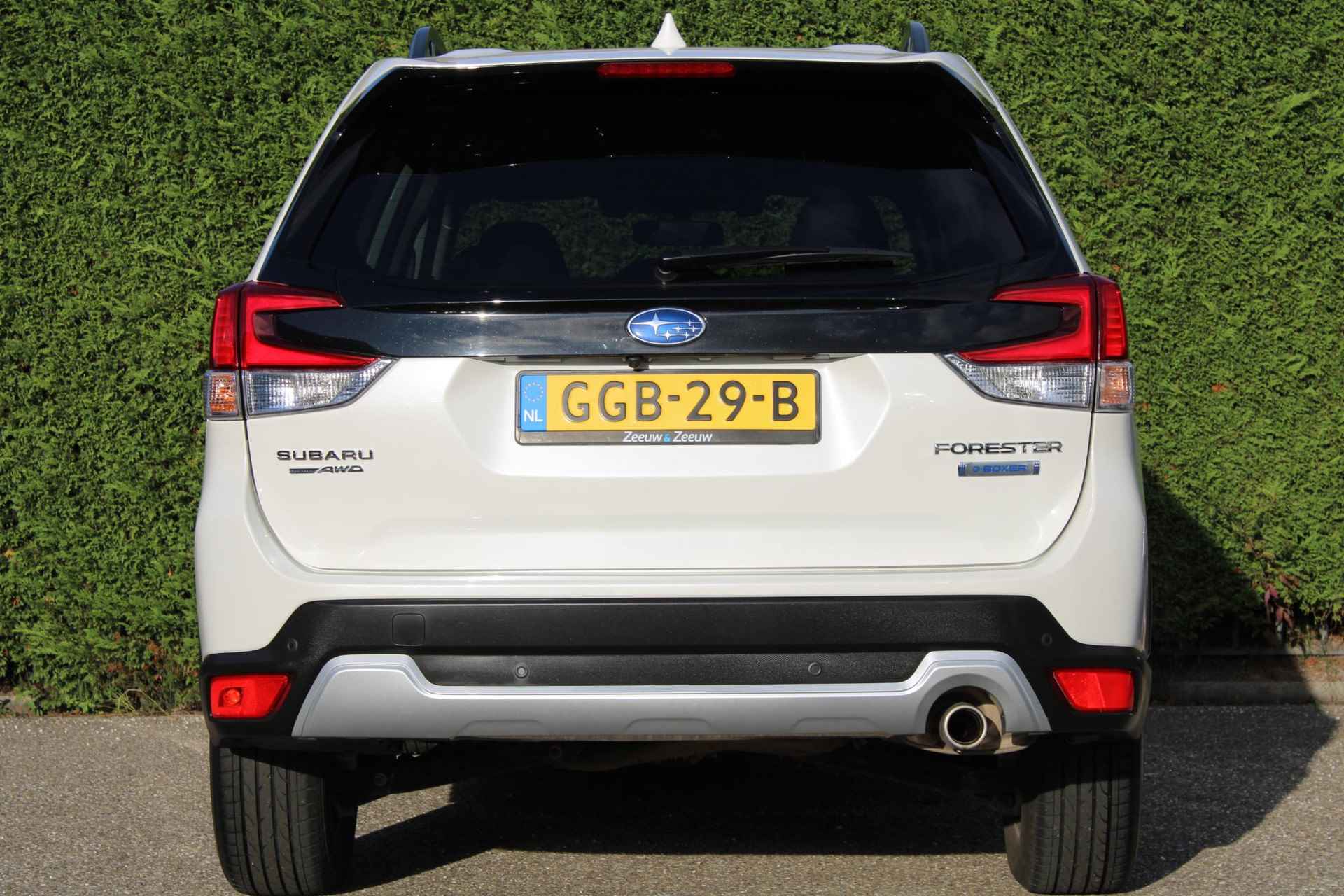 Subaru Forester 2.0i e-BOXER Luxury | Stoelverwarming | Keyless entry | elektrisch verstelbare stoelen | achteruitrijcamera | - 4/24