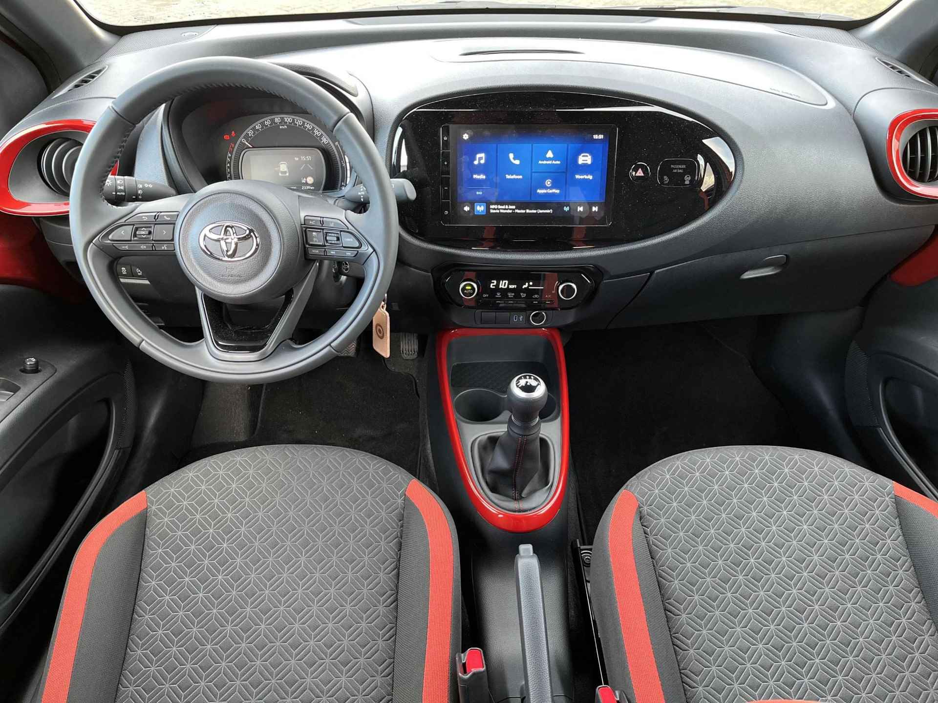 Toyota Aygo X 1.0 VVT-i MT Pulse | Apple CarPlay/Adroid auto | Achteruitrijcamera - 14/28