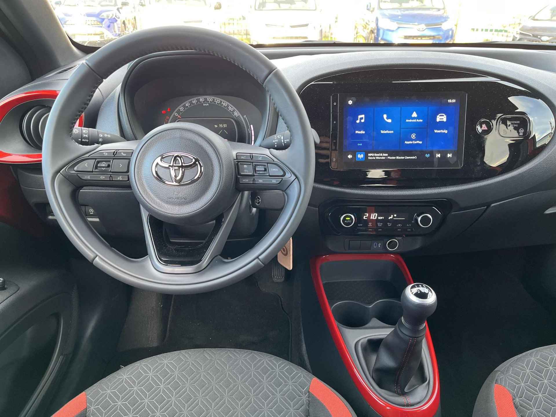 Toyota Aygo X 1.0 VVT-i MT Pulse | Apple CarPlay/Adroid auto | Achteruitrijcamera - 15/28